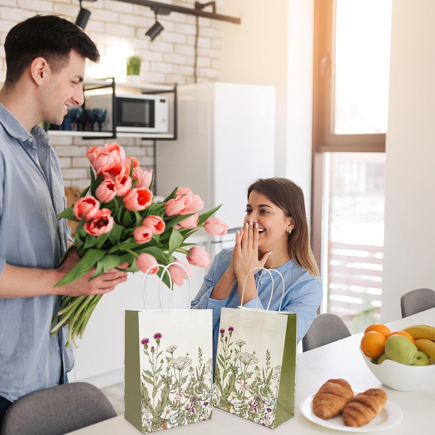 24Pcs Vintage Wildflower Paper Gift Bags Retro Floral Party Favor Bags with Handles Flower Decorative Goodie Candy Treat Bags for Wedding Birthday Baby Shower Party Supplies - Image 7