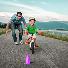 Alyoen 9 inch Traffic Cones, Plastic Sport Cones, Purple Soccer Training Cones for Outdoor Activity & Festive Events (Sets of 10/15/ 20)