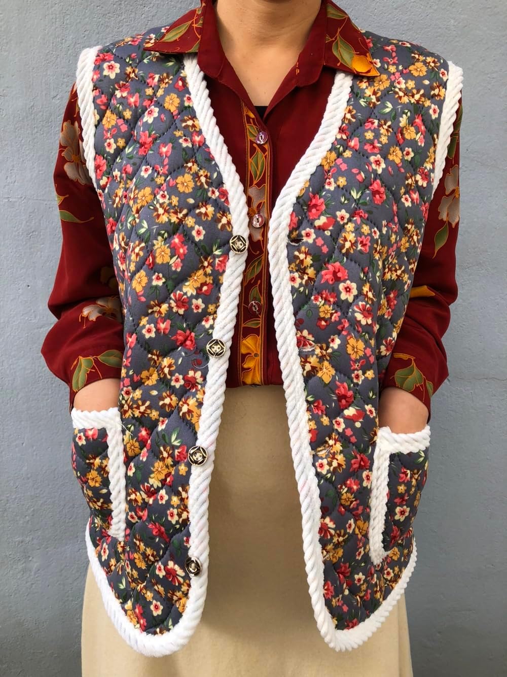 Korean Fashion, Kimchi Kimjang vest, Retro Granma fashion, Korean wannabe MZ fashion, Popular K fashion vest, Korean Winter, Halme, Floral patten with red,pink,blue,purple,grey. (Random)