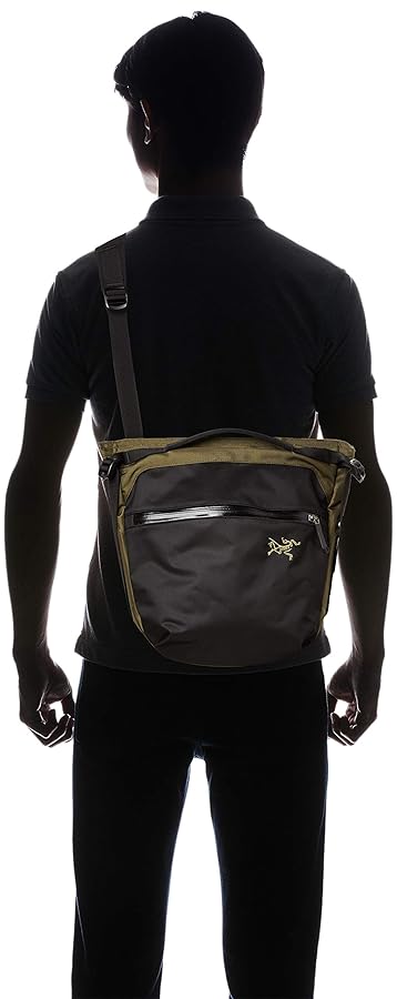 Amazon | [アークテリクス] ショルダーバッグ ARC'TERYX Arro 8