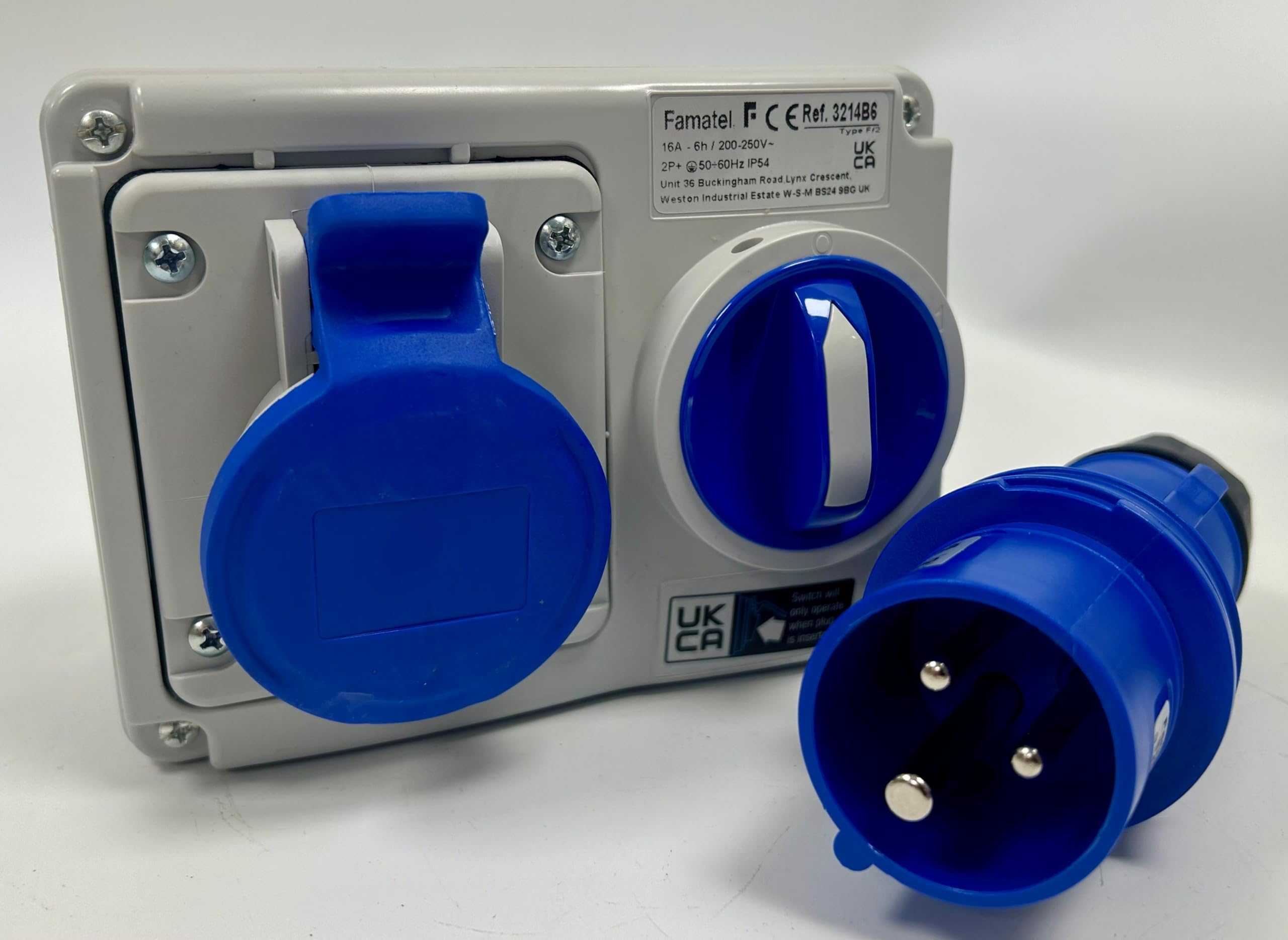 Professional Quality Interlocked switched Socket, & Fast Fit Plug 16A, 240V, 50-60Hz 1 Phase, Blue, IP54 IEC309 Lockable,