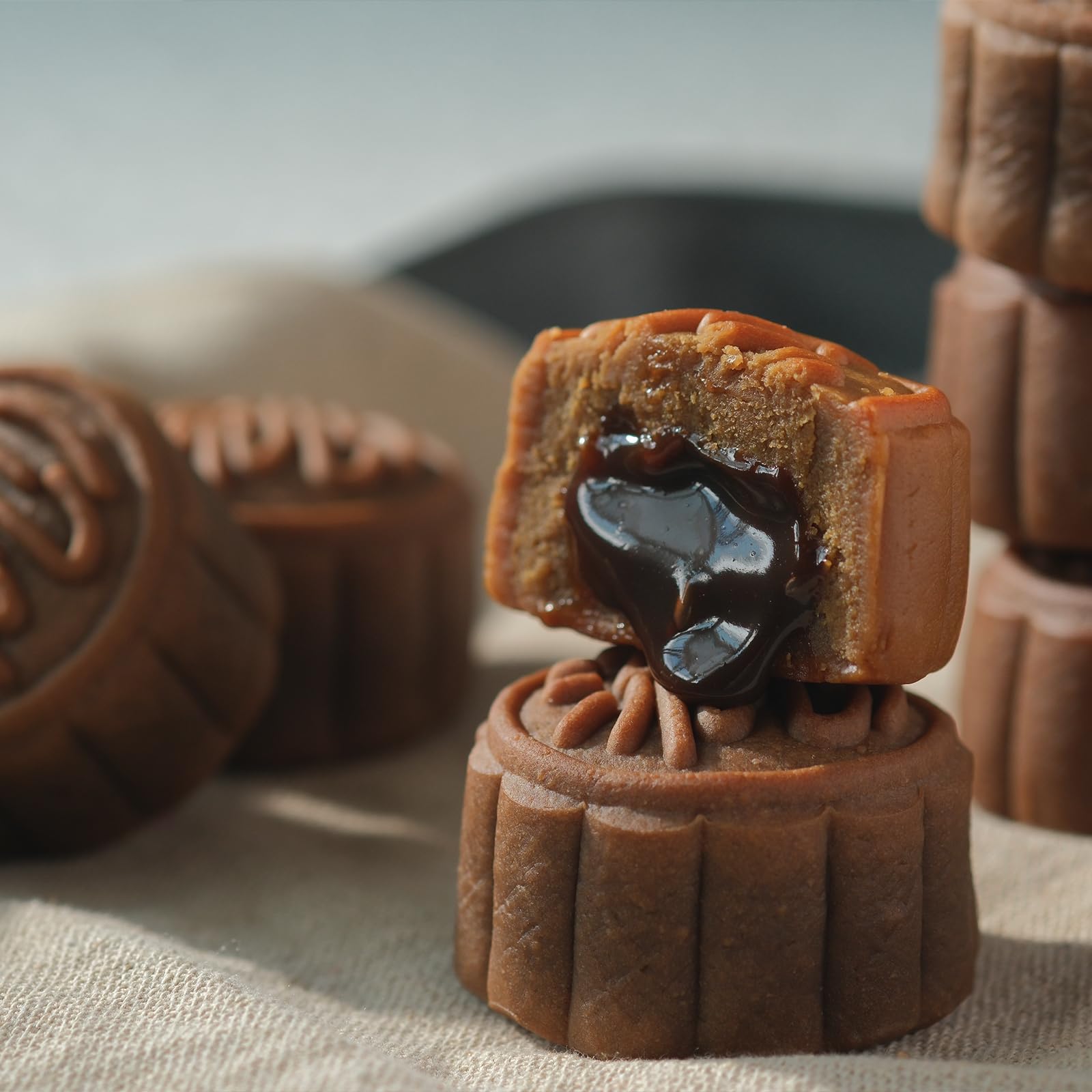 Amazon.com : KWOLYKIM 6 Pack Chocolate Flavor Lava Mooncake, 2025