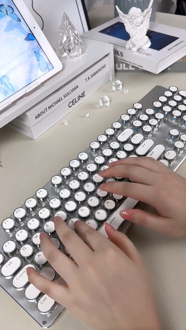 Amazon.com: SEUNKWANG EWEADN TK950 Typewriter Keyboard Wireless