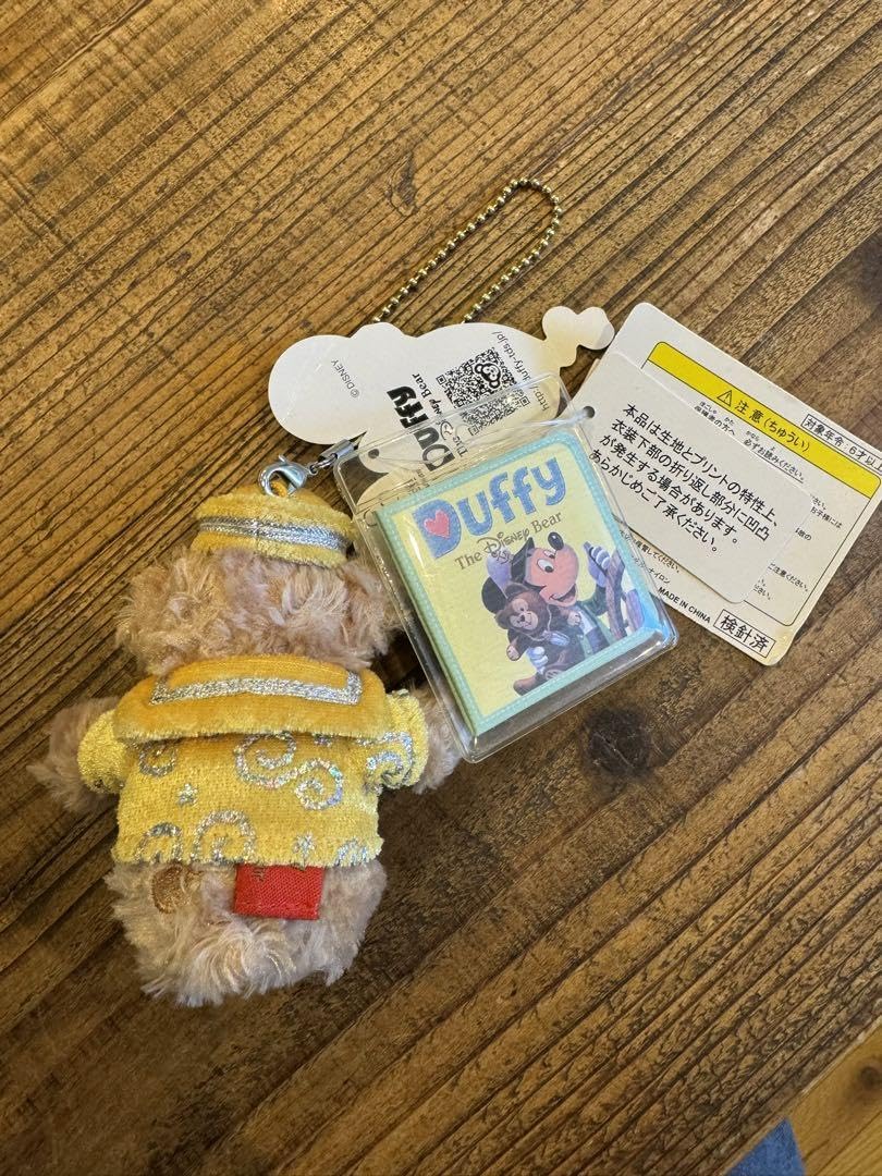 Amazon.co.jp: レア ダッフィー 30周年記念 キーホルダー : ファッション