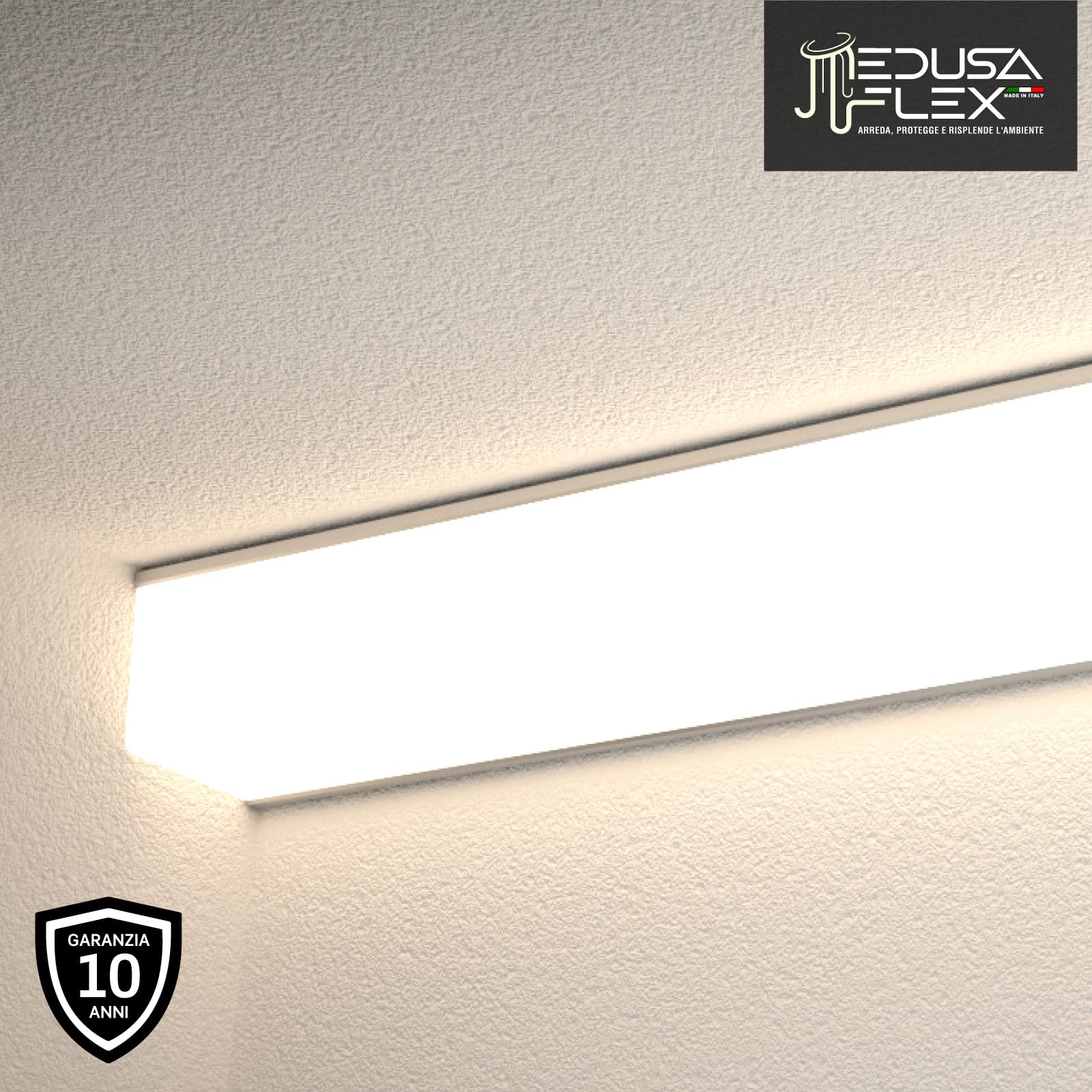 Copertura Angolare Profilo alluminio per Strisce LED MEDUSAFLEX mod. Cubo 2 Metri - Satinata - Made in Italy in Policarbonato stabilizzato UV certificata UL94HB - Garanzia 10 anni - Pacco da 8