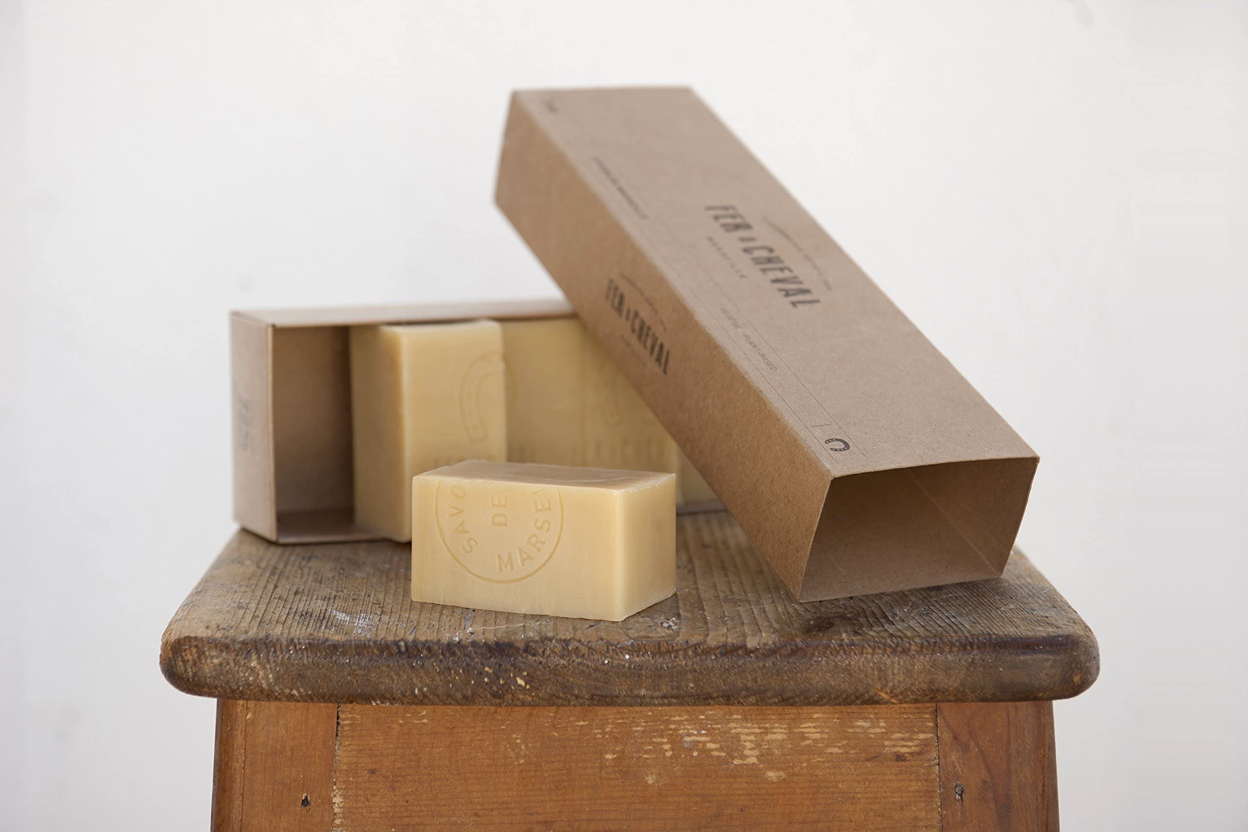 Fer à Cheval - Véritable Savon de Marseille - Barre Tranchée 1 Kg (Prédécoupée en 6 Savons) (Végétal)