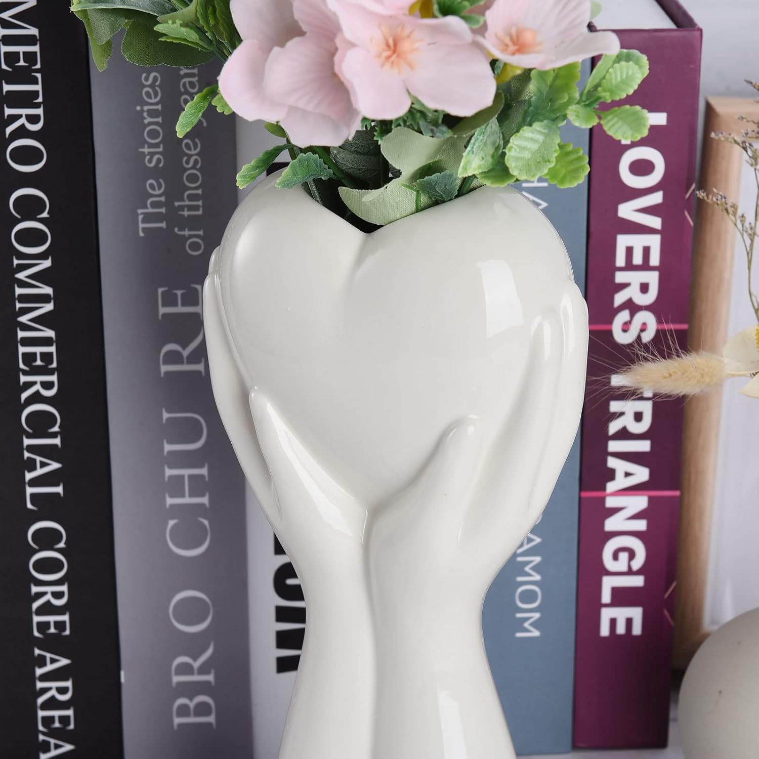 CDQL White Ceramic Hand Vase,Creative Hand Holding Heart Vase,Hand vase Heart vases for Flowers, Modern Art Vase for Wedding Home Decor, Love Gifts (1)
