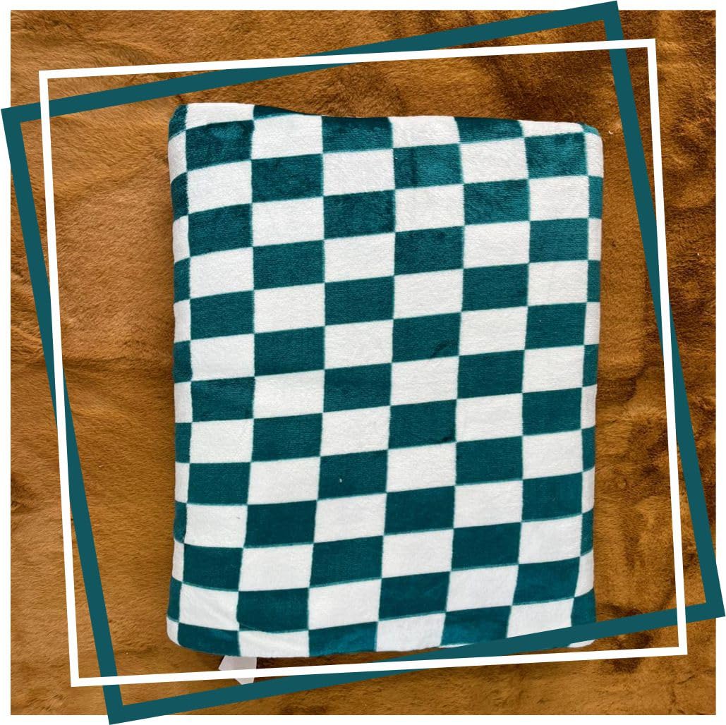Pitambra Lifestyle Checkered Throw Blanket for Couch, Bed & Pet. Luxurious Decorative Flannel Blanket with Checkerboard Grid Home Decor, Soft and Cozy Blanket (Green, 90 x 100 Inch)