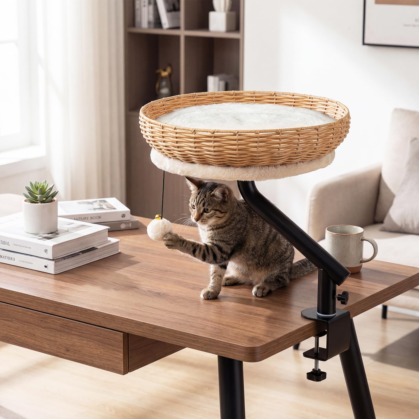 COSTWAY Cama Gato para Escritorio, Hamaca para Gatos Giratoria de 360° de Ratán con Cojín Extraíble y Bola Colgante, Cama para Gatos, Nido Suave para Mascotas para Oficina, Hogar, sin Taladrar