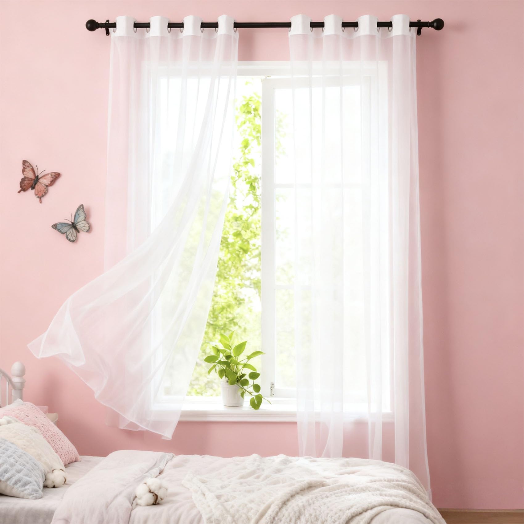 Cortinas modernas con ojales para comedor, la solución ideal para salones oscuros en blanco