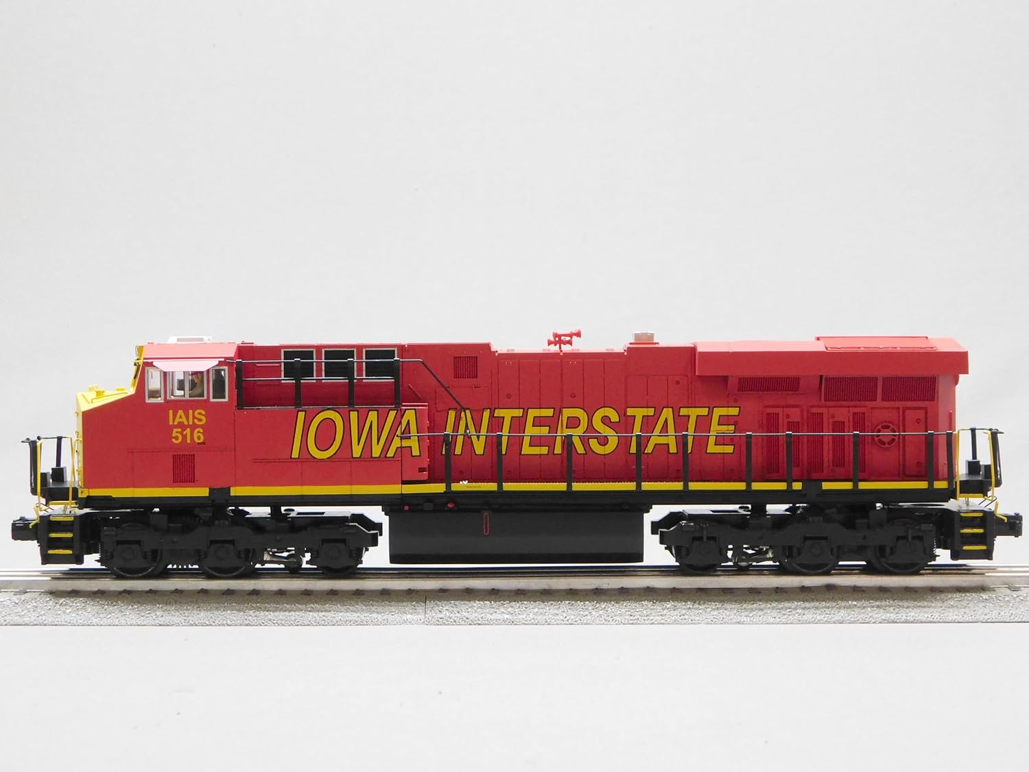 MTH RAILKING Iowa Interstate ES44AC Imperial Diesel #516 O Gauge 30-21161-1