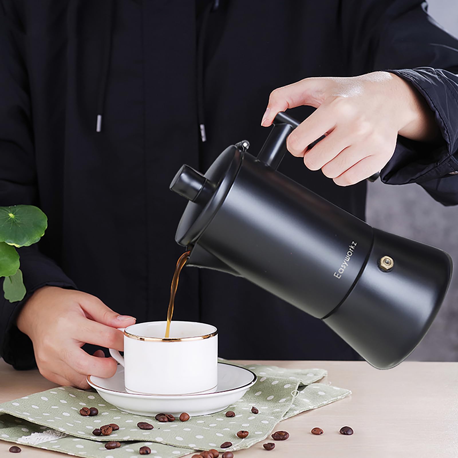 Easyworkz Diego Stovetop Espresso Maker Stal nierdzewna Włoski ekspres do kawy 12 filiżanek 520 ml Moka Pot Indukcyjny Espresso Pot - Matowa czerń