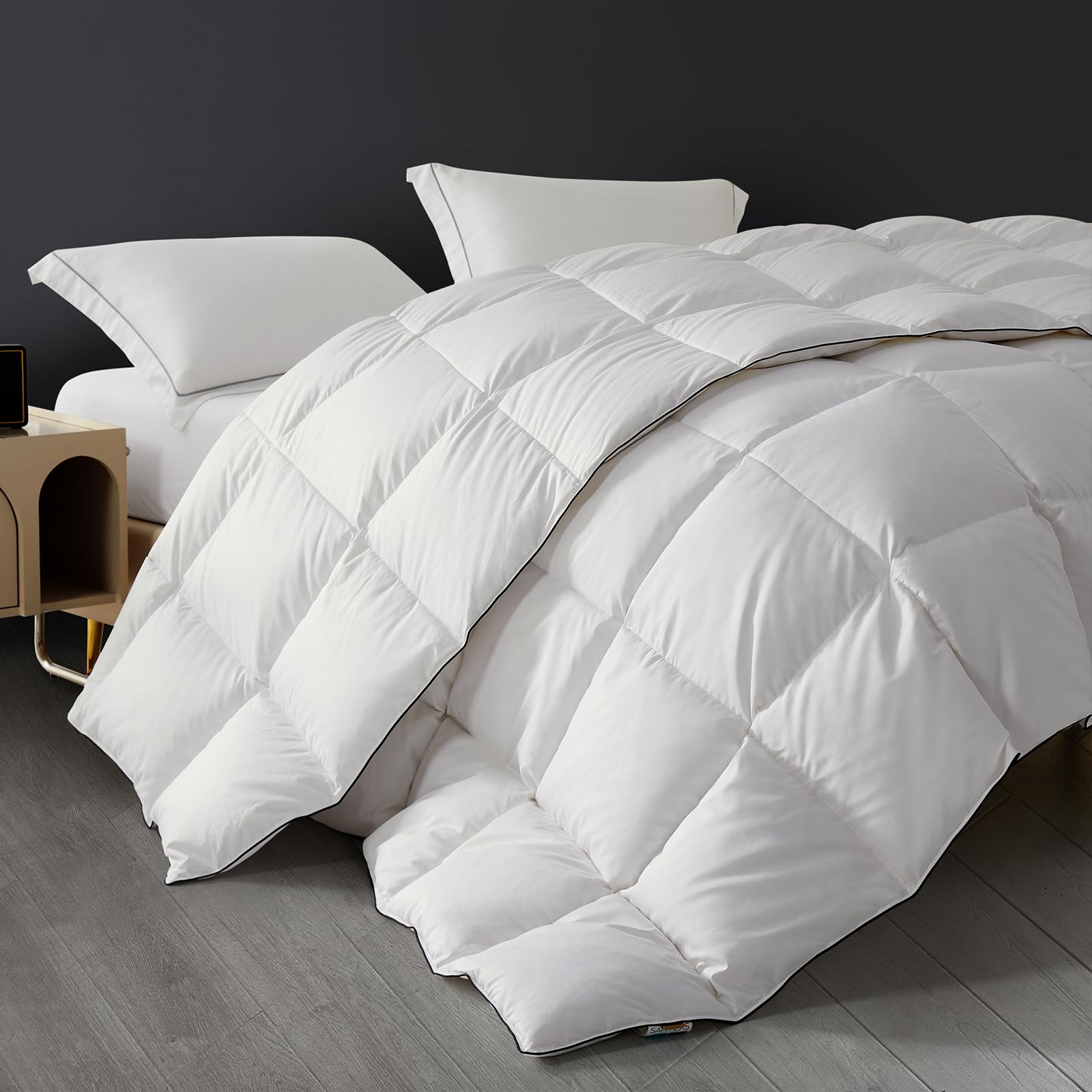 SAPHREAS Goose Down & Feathers Duvet King Size, All Season Duvet Insert King, Luxury Lightweight Bedding Quilts with 8 Corner Loops, White 225x220cm