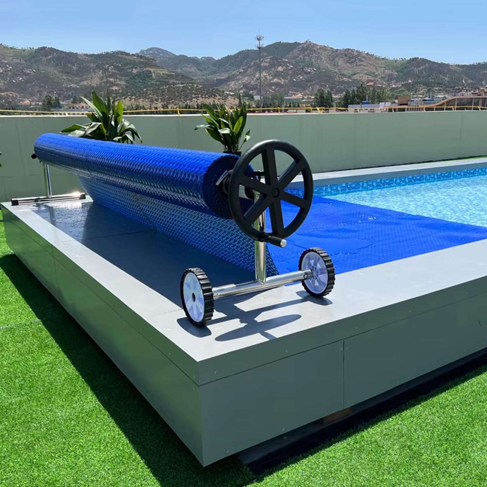 Conjunto De Enrollador De Cubierta Solar De Aluminio para Piscinas Elevadas Enrollador De Manta para Piscinas Enterradas De Varias Formas