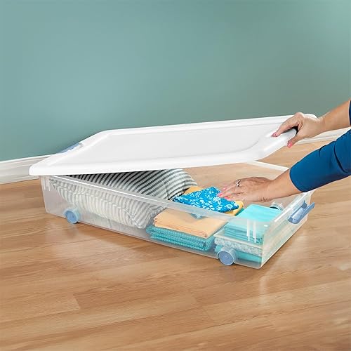 Vista 71 de Sterilite - Caja de almacenamiento de 6 cuartos de galón con tapa y pestillo, contenedor apilable de plástico para organizar zapatos en estantes