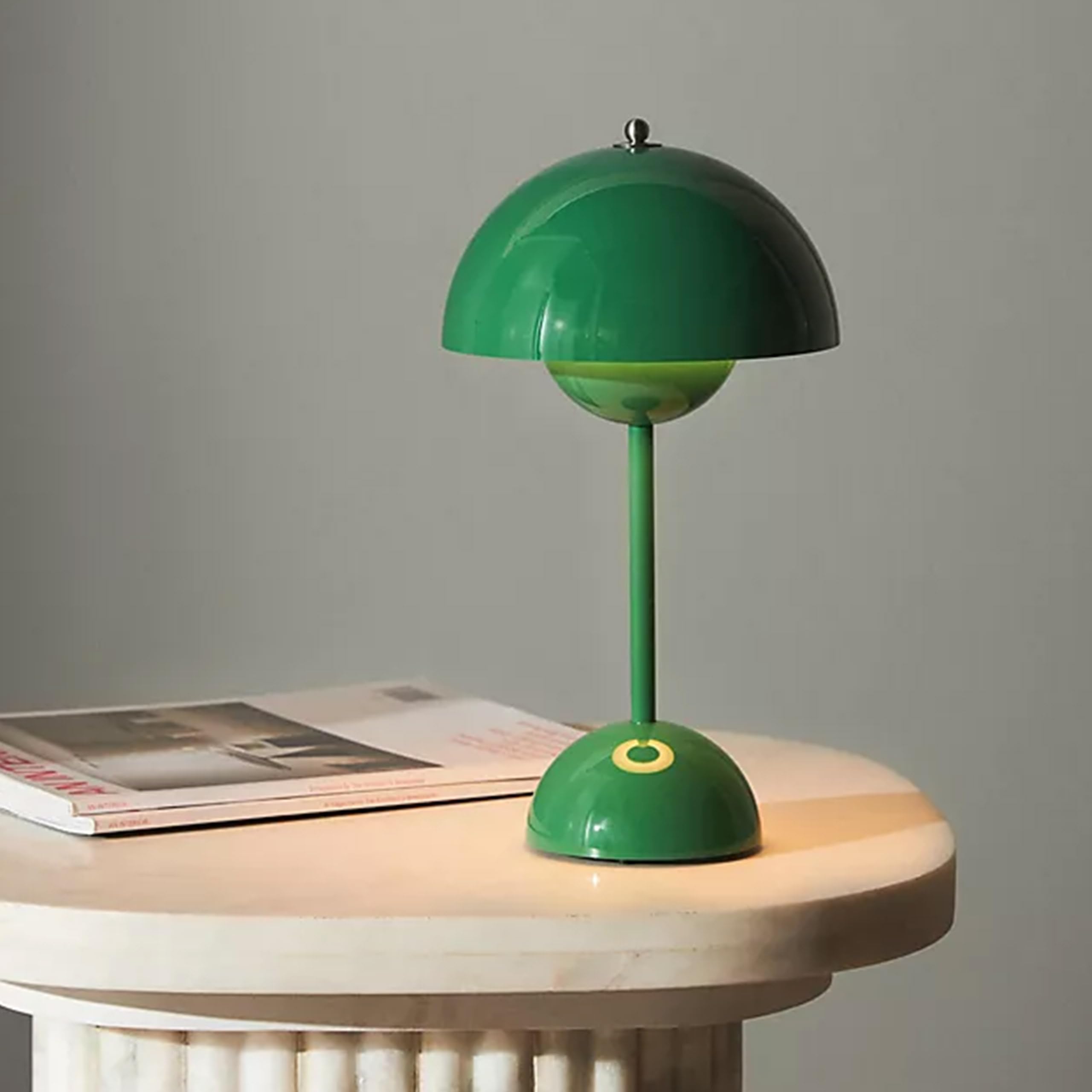 Luxio Lámpara de mesa LED Milan con forma de seta, inalámbrica, recargable de 5000 mAh, color verde, intensidad regulable y 3 temperaturas de color. IP44. Cable USB y enchufe UE incluidos.