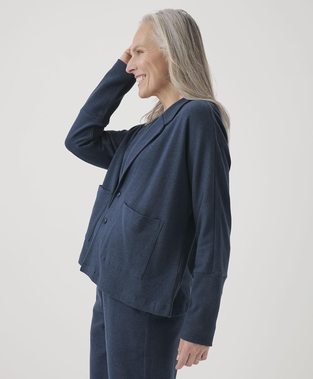 Pact Organic Cotton Women's Relaxed Blazer - Image 4