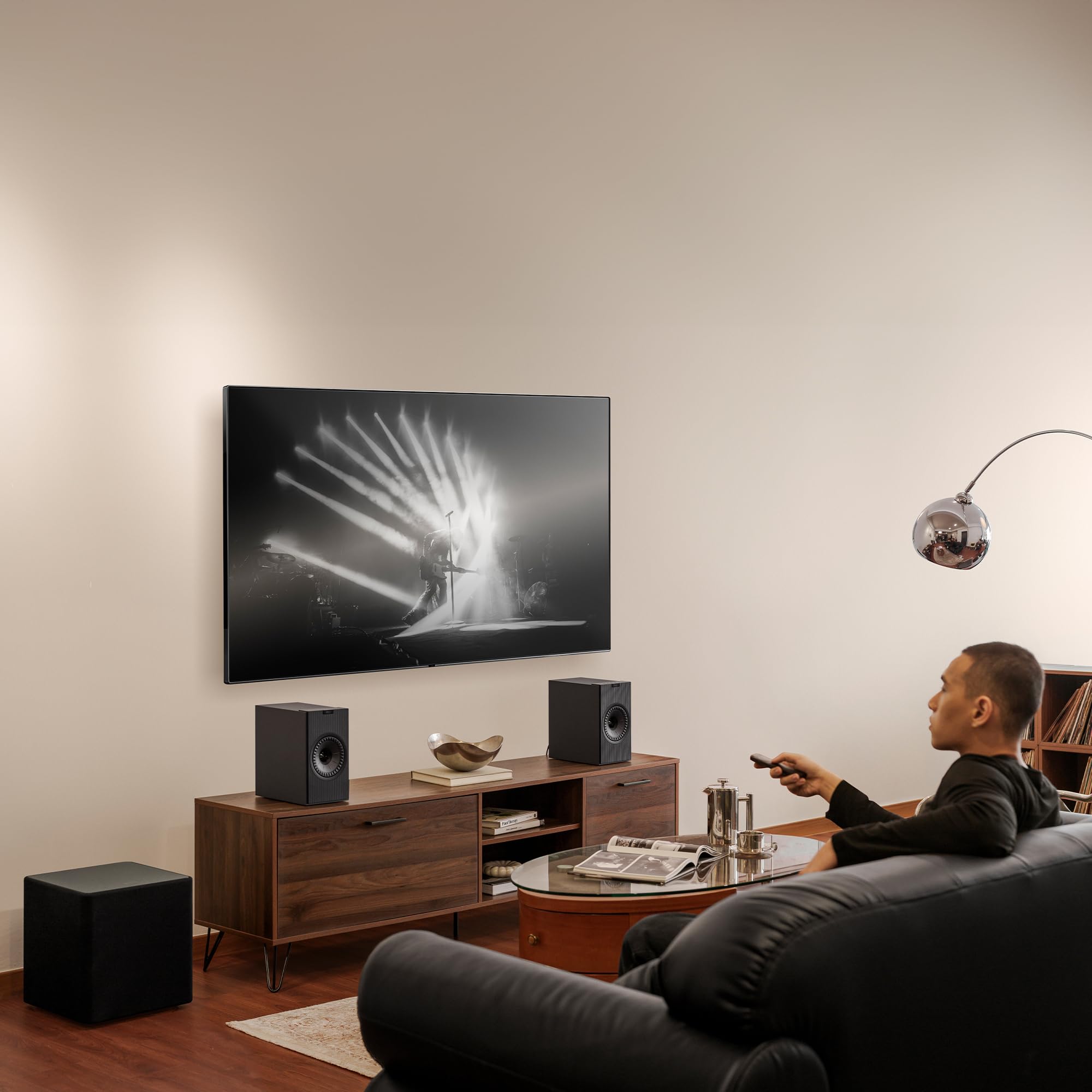 KEF Coda W Altavoces de estantería inalámbricos de Alta fidelidad, Titanio Oscuro | Bluetooth 5.4 aptX Lossless | para Tocadiscos, TV, PC, portátil y más | Música | TV y Cine en casa | Gaming
