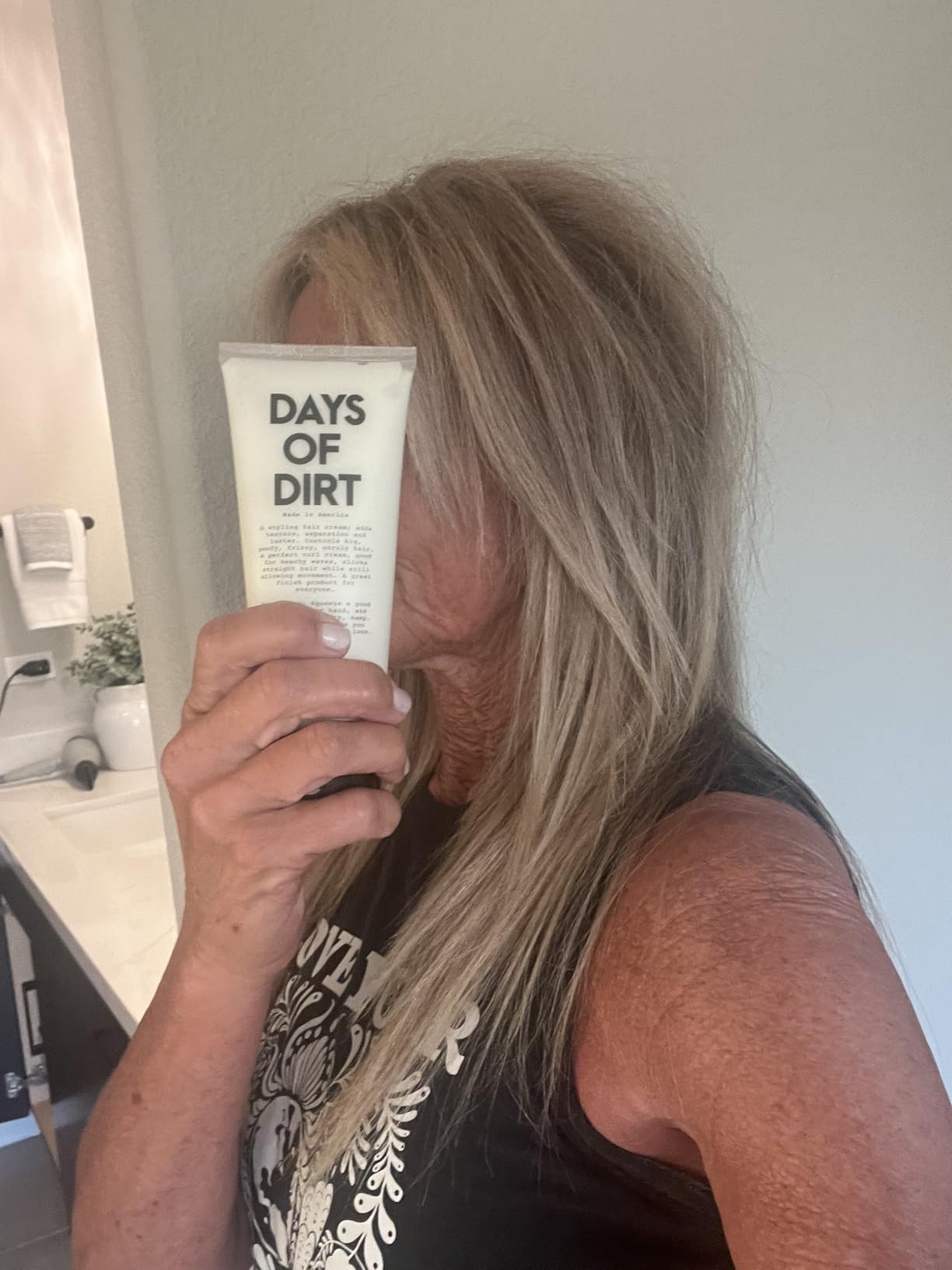 California Born Days of Dirt Hair Styling Cream for Dry, Fluffy, Frizzy, Clean Lived-in Look - Styling Cream for No-Hold, Texture & Shine - Made in USA, 6.8fl oz
