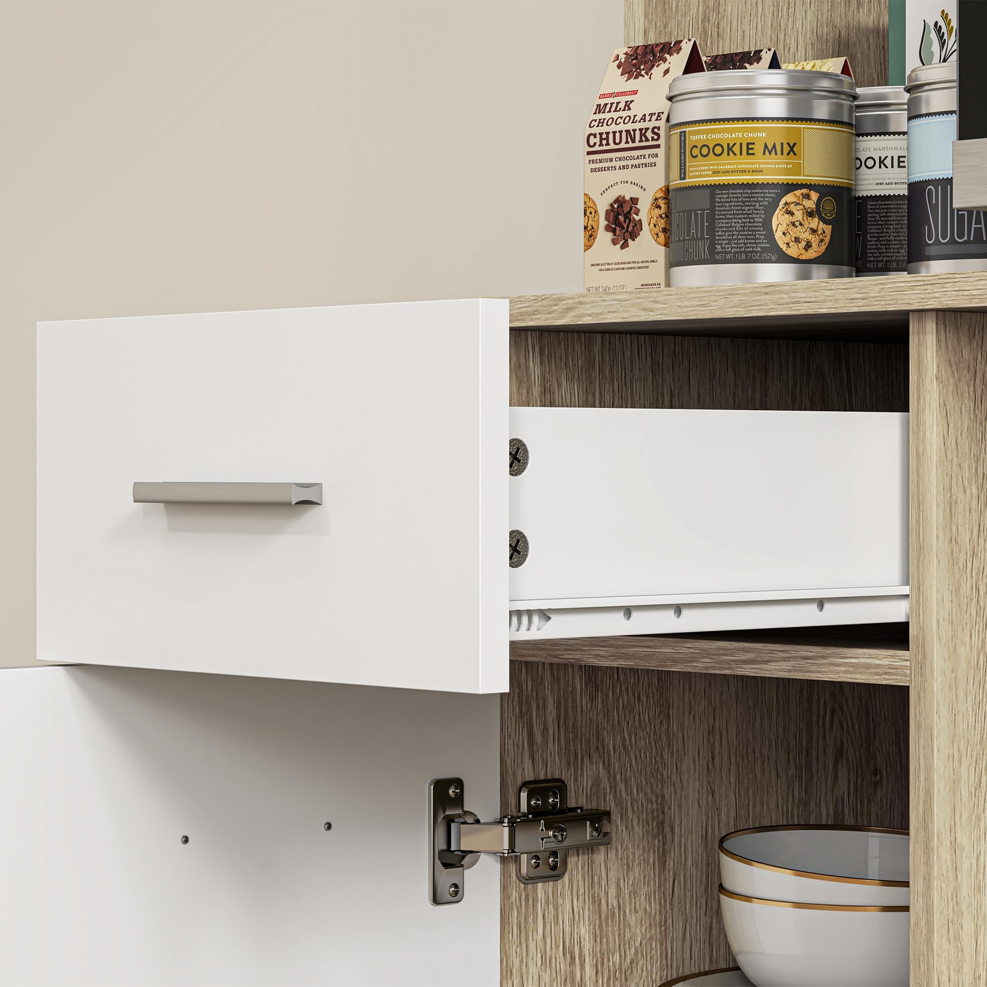 HOMCOM Credenza Cucina Alta con Cassetto, 3 Armadietti e 4 Scomparti Aperti, Mobile Dispensa con Ripiano Regolabile in Truciolato, per Soggiorno e Cucina, 80x35x180 cm, Bianco e Rovere