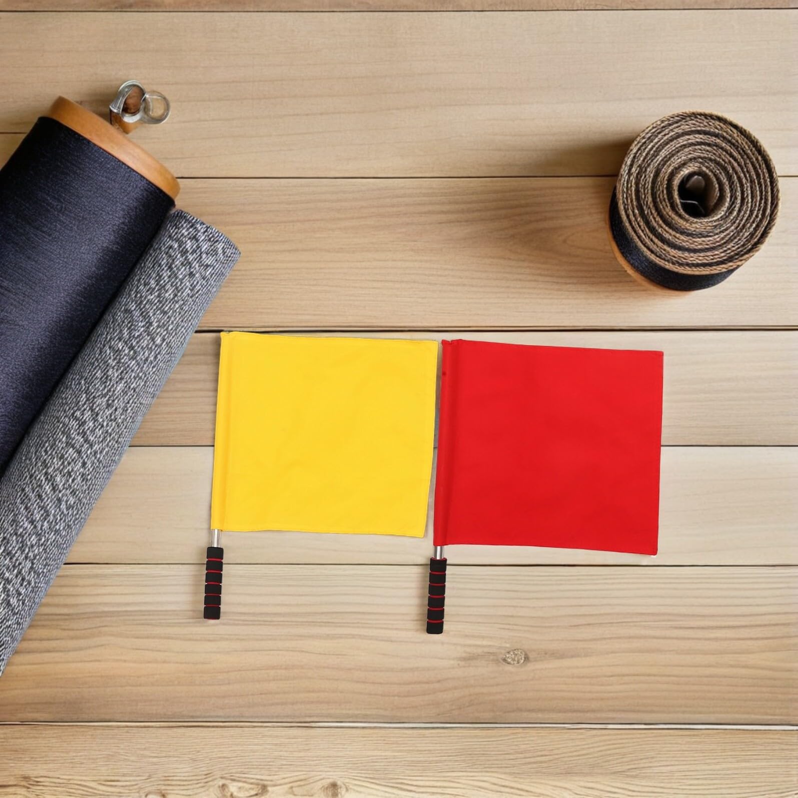 Genérico 2 piezas Banderas de Árbitro de Competición con Mango de Acero Inoxidable Señales Deportivas Resistentes Colores Rojo y Amarillo para Uso Campo y Eventos