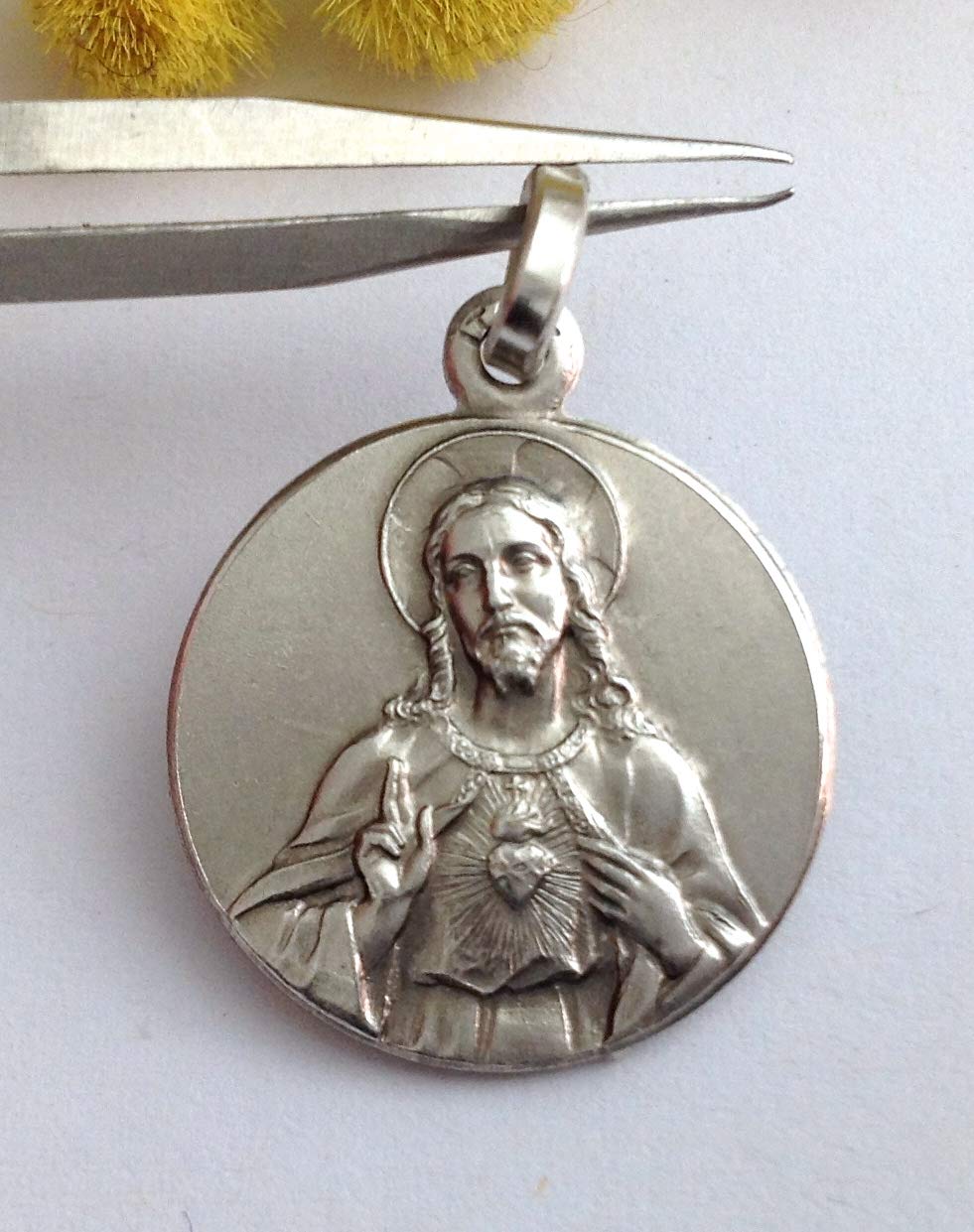 I G J Medalla del Sagrado Corazón de Jesús de Plata Maciza 925