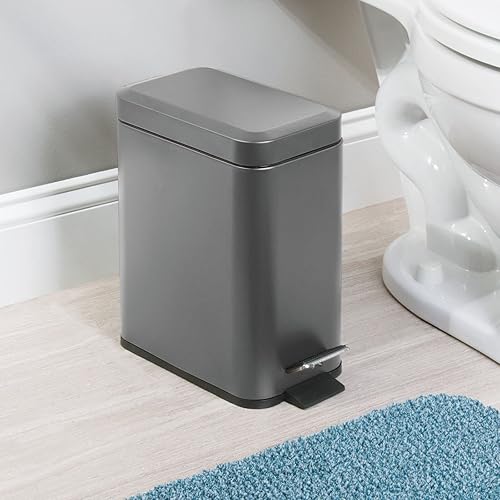 Miniatura 164 de mDesign - Cubo de basura de 1,3 galones de perfil delgado con escalón de metal, papelera, contenedor de basura, baño, tocador, dormitorio, cocina,