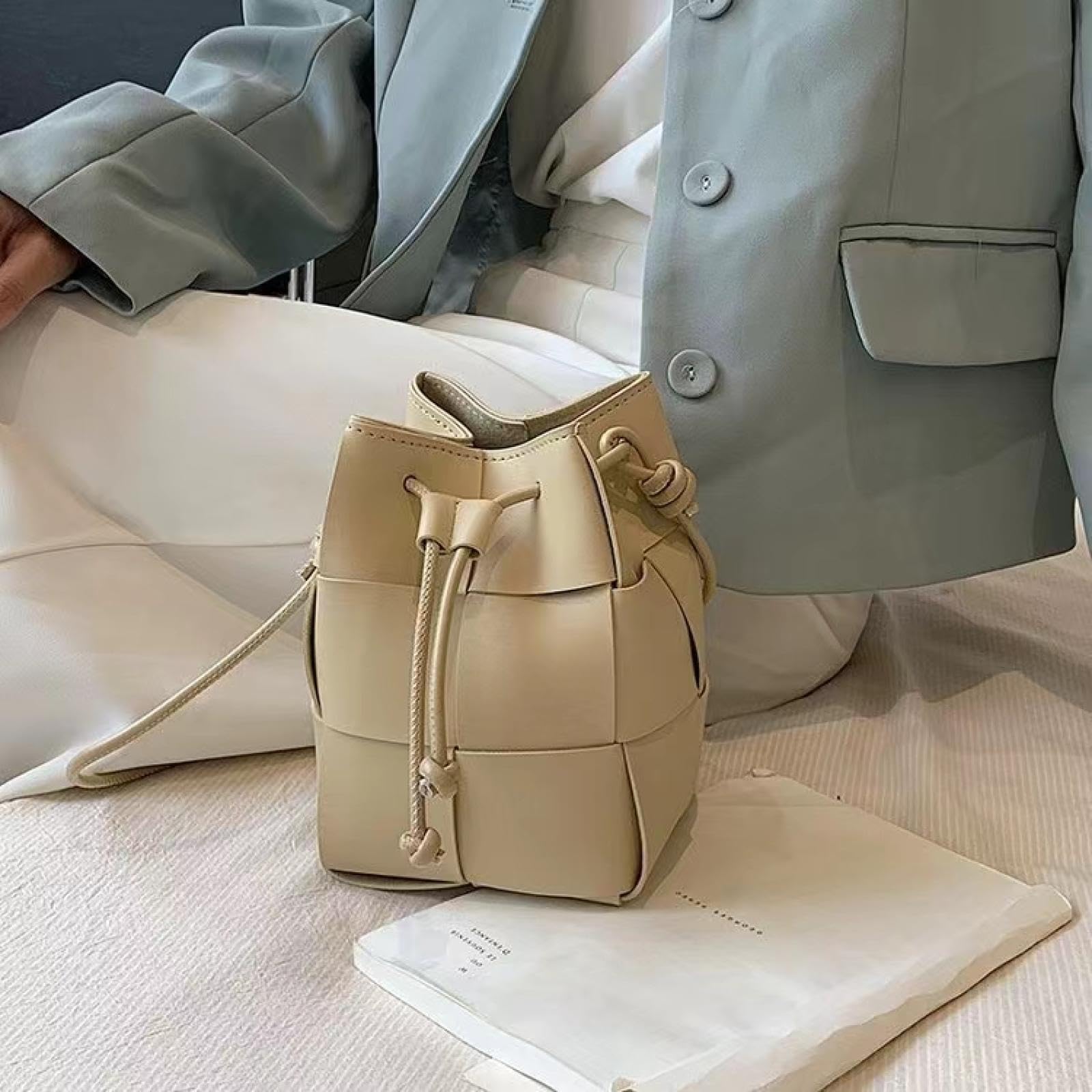 Amazon.co.jp: 巾着バッグ ミニ 編み 編み込みメッシュ コンパクト  