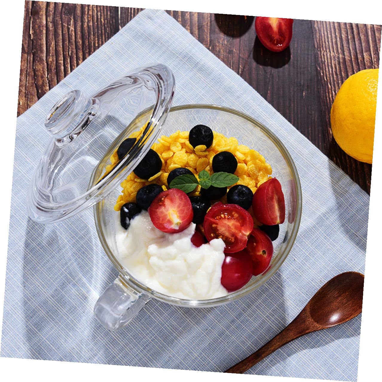 Angoily Bol de Cristal Transparente de 600Ml con Tapa y Asa Ensaladera Práctica para Desayuno Postres Leche Avena y Ensalada Recipiente para Alimentos Domésticos