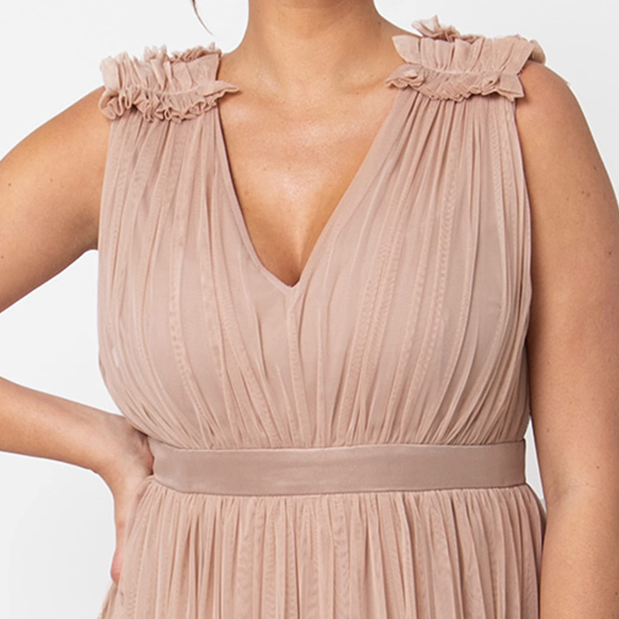 Maya Deluxe Maya Deluxe Maxi Dress with Ruffle Shoulder Detail Robe de Demoiselle d'honneur Femme