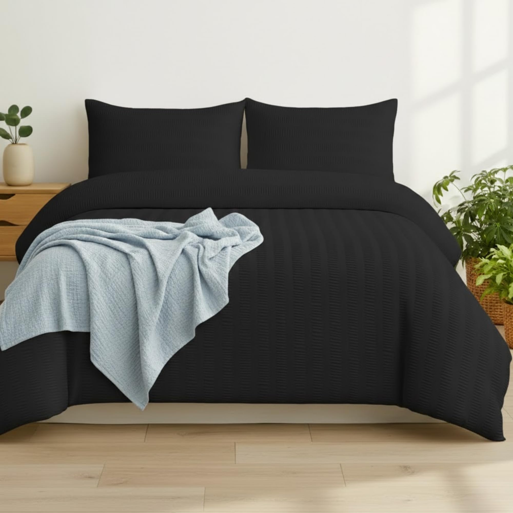 Q&H Bedding Super King Seersucker Duvet Cover Set - Black Quilt Cover Brushed Microfiber with Pillowcase - Multiple Sizes Complete Bedding Set - Soft & Breathable, Easy Care & Machine Washable