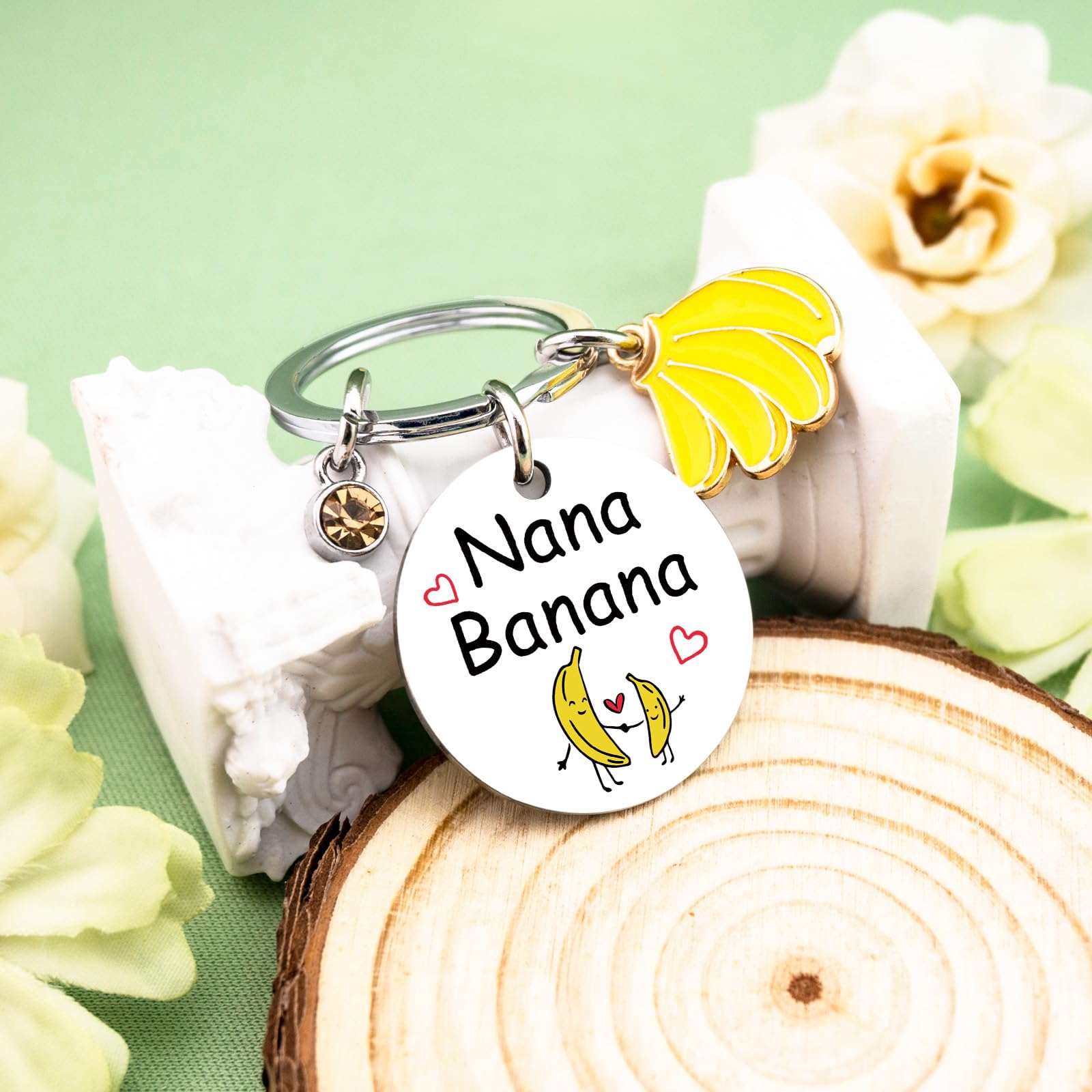 igvean Nana Gifts Banana Keychain Nana Birthday Gifts Great Grandma Gift Ideas Funny Grandmother Present from Grandkids Christmas Mothers Day Gift for Grandma