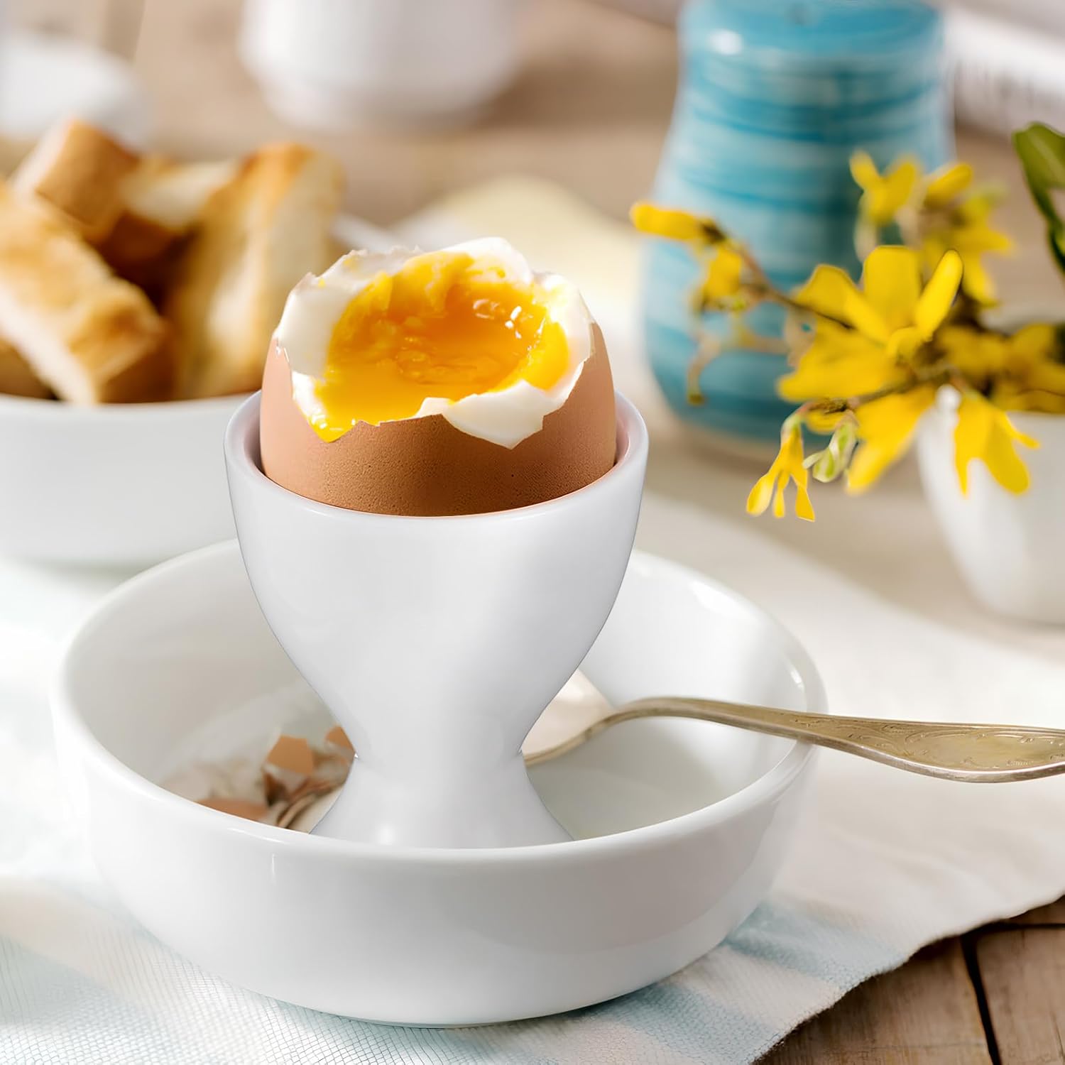 ULTECHNOVO Ceramic Egg Cups 4-piece Set Easy to Clean Modern Design Perfect for Breakfast Hard or Soft Boiled Egg Holders