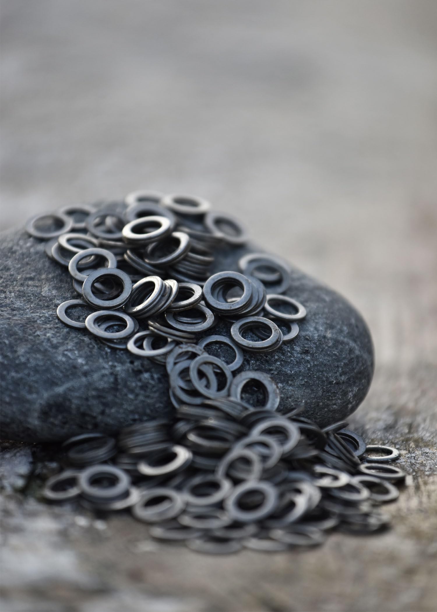 Ulfberth Flache Kettenringe FRM/FWM, 1 kg, ca. 3000 Ringe, ID 8 mm | für DIY Kettenhemd, Kettenhaube, ideal für LARP, Reenactment & Cosplay