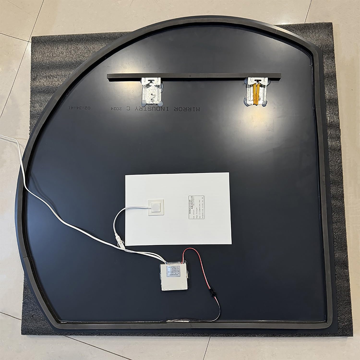 Inteligentne lustro chroniące przed zaparowaniem z podświetleniem, modne półokrągłe lustro ścienne do łazienki, 70/80/90/100 cm, łatwy montaż (lewy, 70 cm)