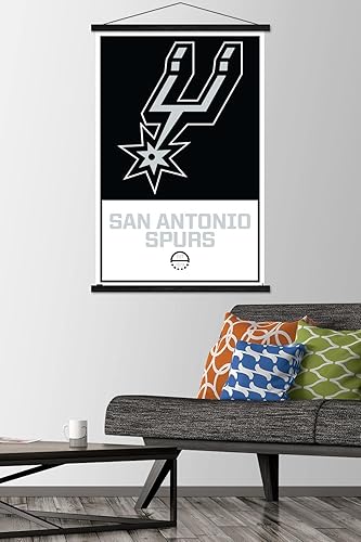 Miniatura 2 de Trends International NBA San Antonio Spurs - Póster de pared con logotipo 21, 22.375 x 34 pulgadas, paquete de impresión y colgador negro