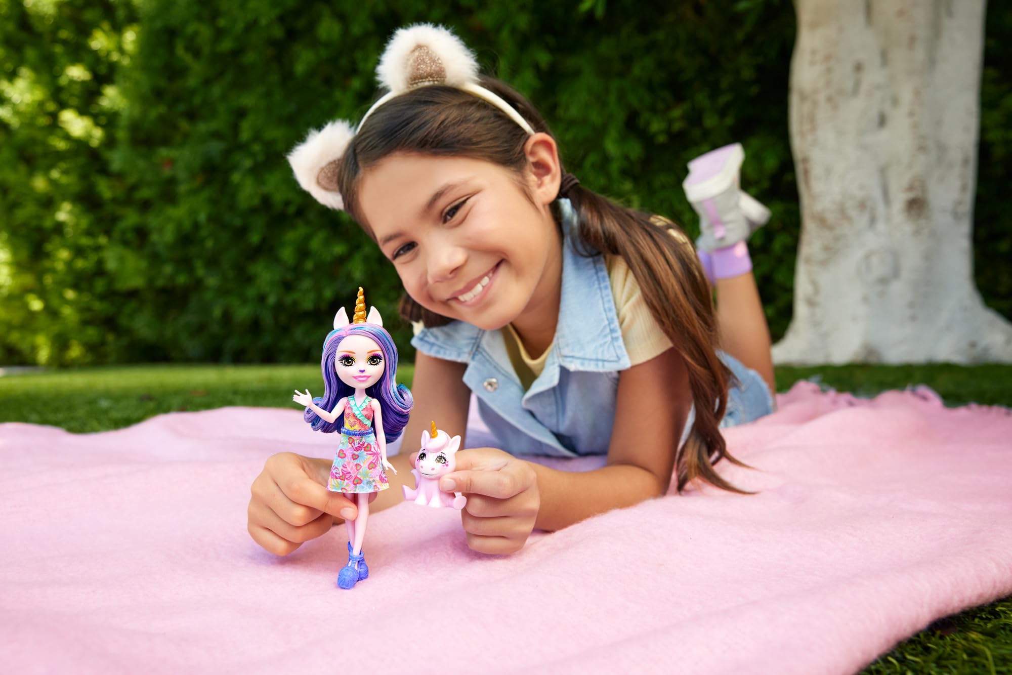 Enchantimals Dolls, Sunshine Beach Ulia Unicorn Doll and Pacifica Animal Friend - Image 2