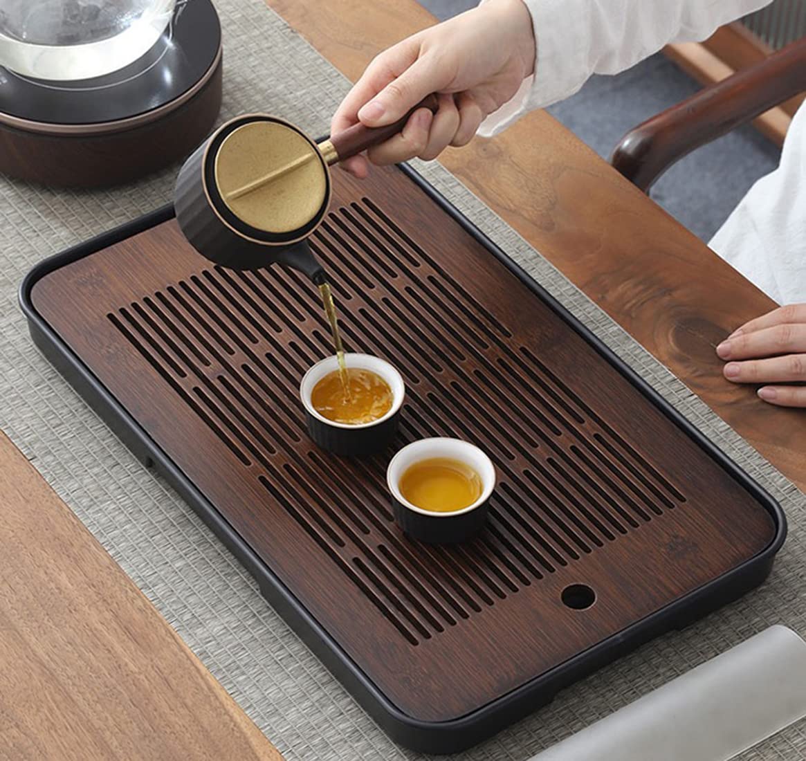 CHANJOON Bandeja de té Kung Fu auxiliar de bambú, bandeja de té de almacenamiento de agua, herramienta indispensable para los amantes del té 43 x 26 x 4 cm (exquisito negro)