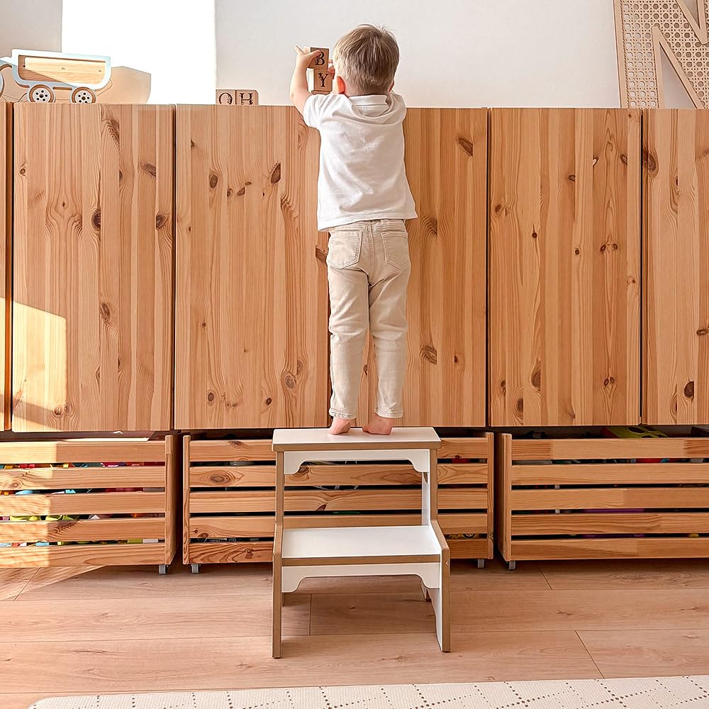 MISIOO - Sgabello in legno MDF bianco, per cameretta dei bambini, 39 x 39 x 29 cm, con bordo naturale, pedalata sicura e stabile per bambini piccoli