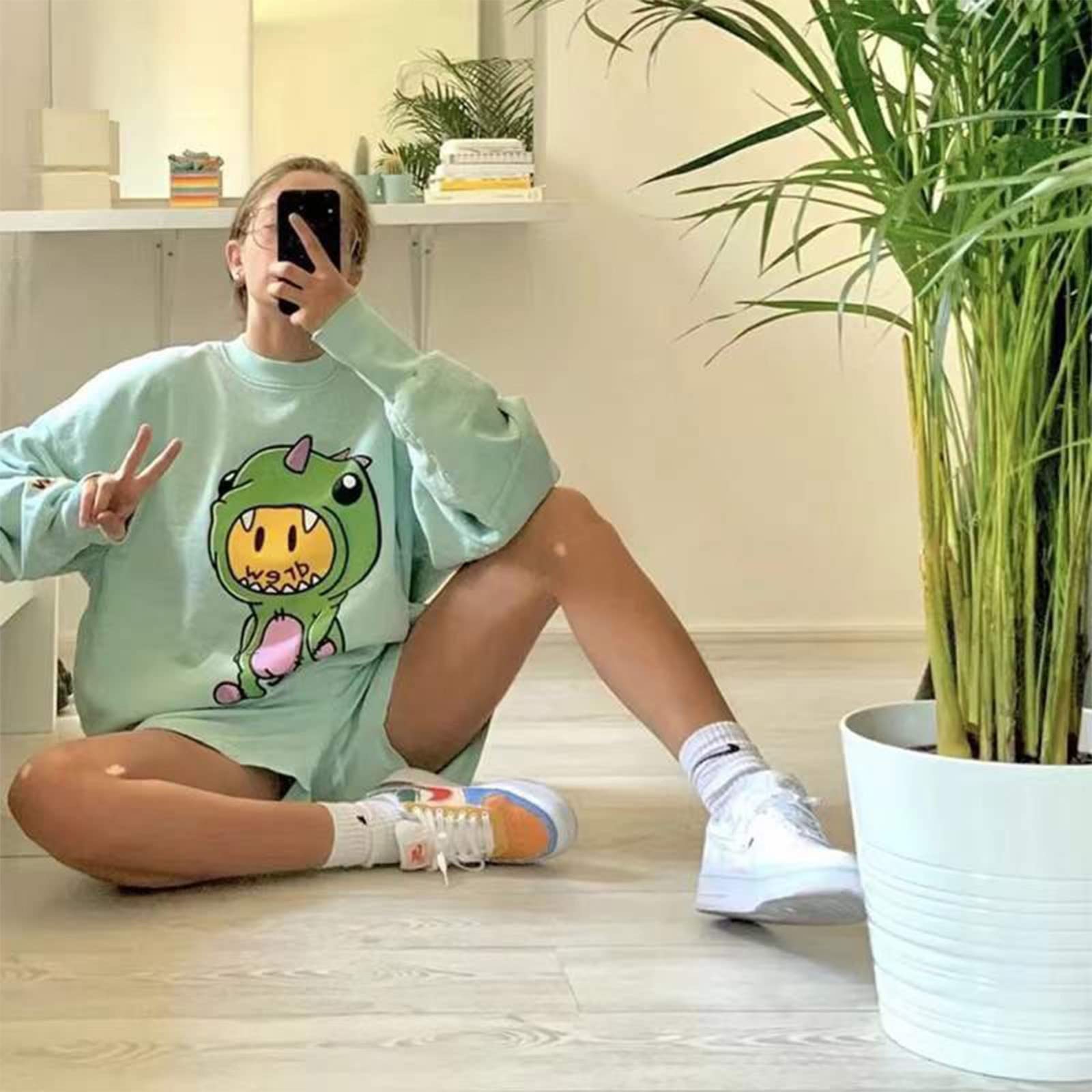 Amazon.co.jp: KAIJIE Drew Hoodie, Drew House Hoodie, Drew Smiley Dinosaur  Pattern, Sweatshirt, High Street, Couples, Autumn, Winter, Hip Hop, Loose  ...