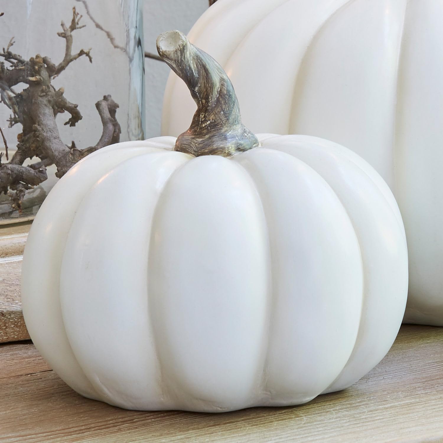 Loberon Elrik Lot de 3 citrouilles - Bel ouvrage réalisé à la Main à l'aspect Vieilli - Résine synthétique à la Finition vieillie, Blanc