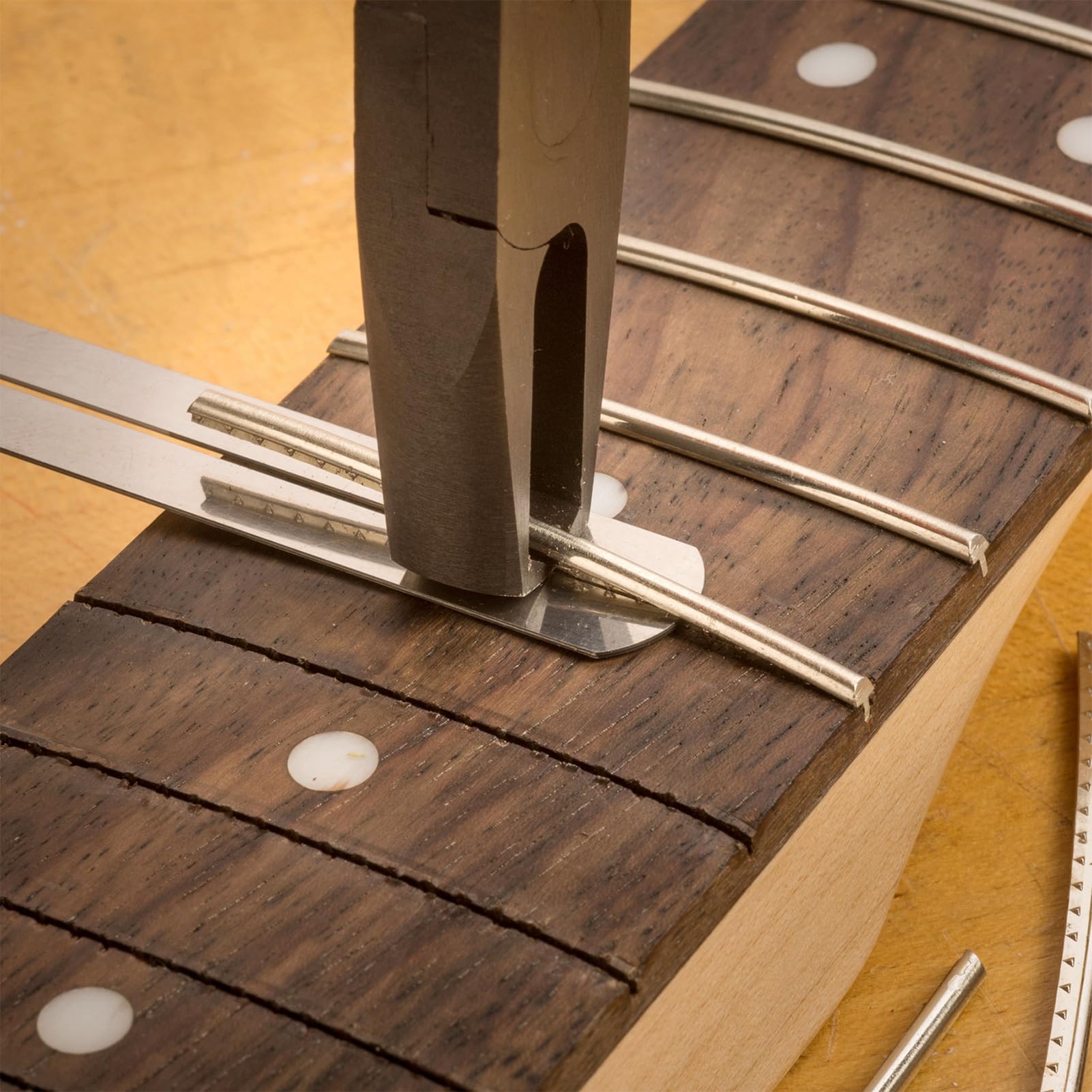 Btuty Pinza Estrattore Per Tasti Per Chitarra Da 12,7 cm In Lega Di Acciaio Pinza Universale Bonderizzata Nera Pinza Per Fili Con Manico In Gomma Pinze Per Chitarra Acustica Eelettrica