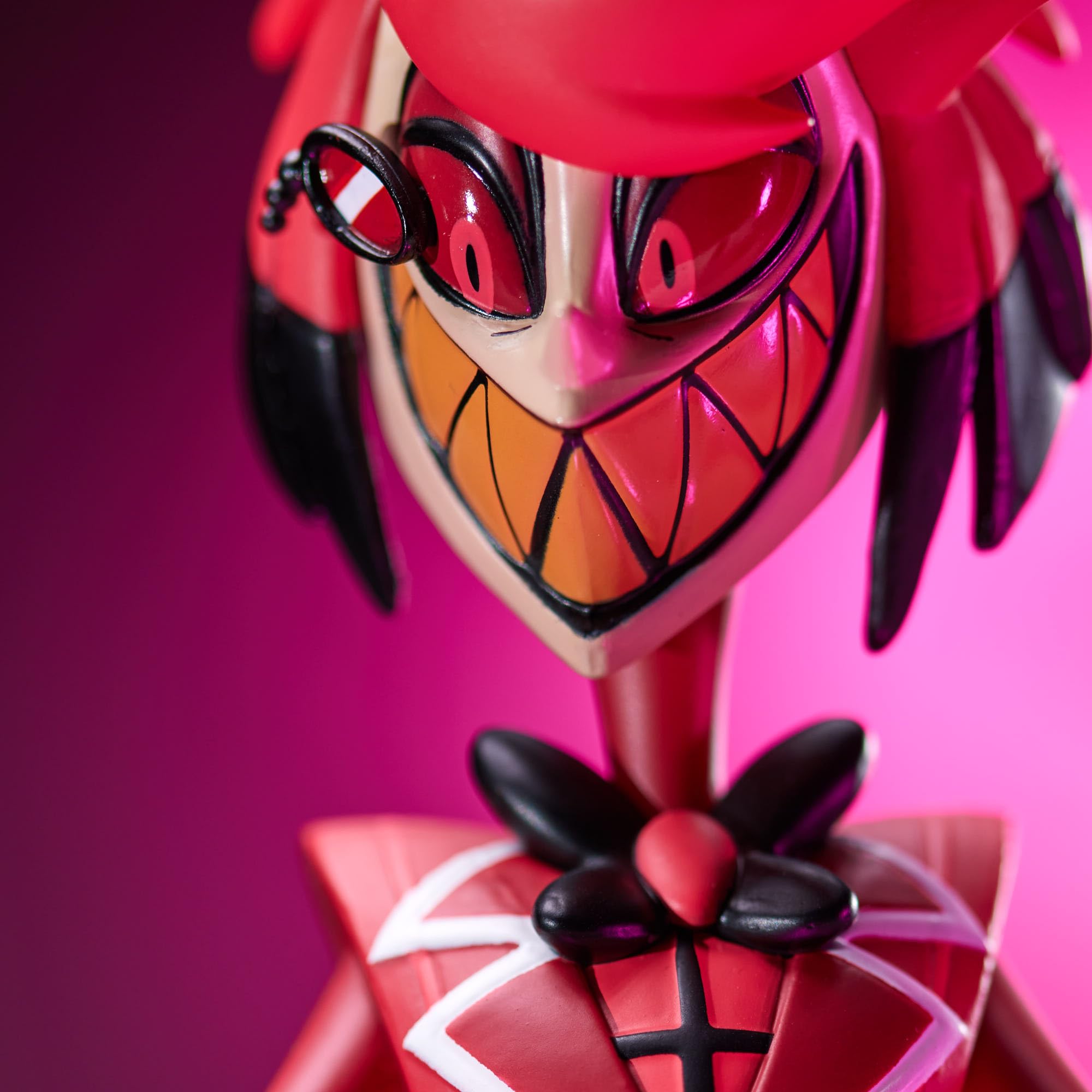 Numskull Hazbin Hotel Alastor Statue – Figurine de Collection Officielle avec Finition Brillante – Pièce de Présentation 28 cm