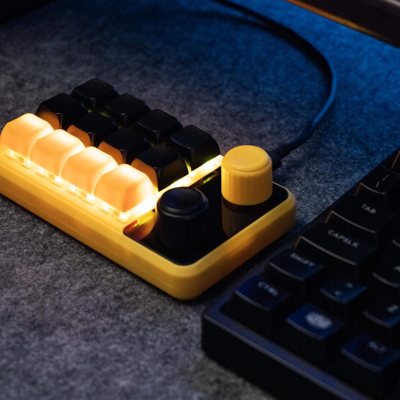 【カスタム可能】SIKAI CASE マクロキーボード 左手デバイス 12キー Amazon | マクロキーボード 12キー 左手デバイス 回転ノブ付き 3