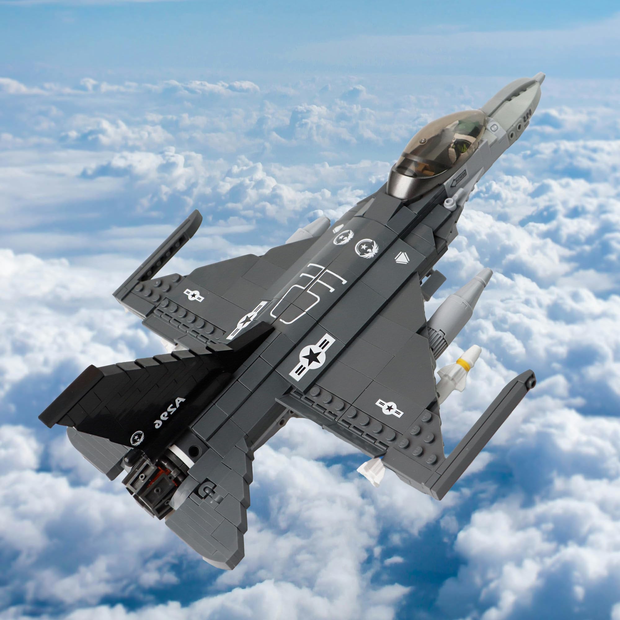 HIGH GODO Set di blocchi per costruzioni di aerei da caccia F-16C, modello Eurofighter scala 1:44 521 pezzi blocchi per costruzioni con morsetti per aerei da caccia della seconda guerra mondiale, comp