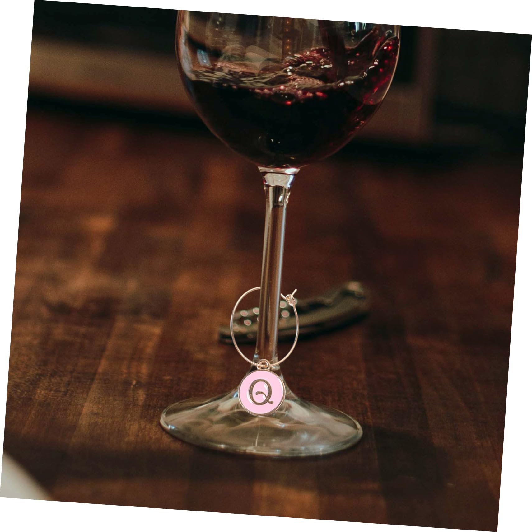 MAGICLULU 130 Pz Anello Di Bicchiere Di Vino Etichette Delicati Segnatazza Ciondoli Del Vino Dell'alfabeto Incantesimi Di Vino Marcatori Di Tazze Lega Di Zinco Rosa