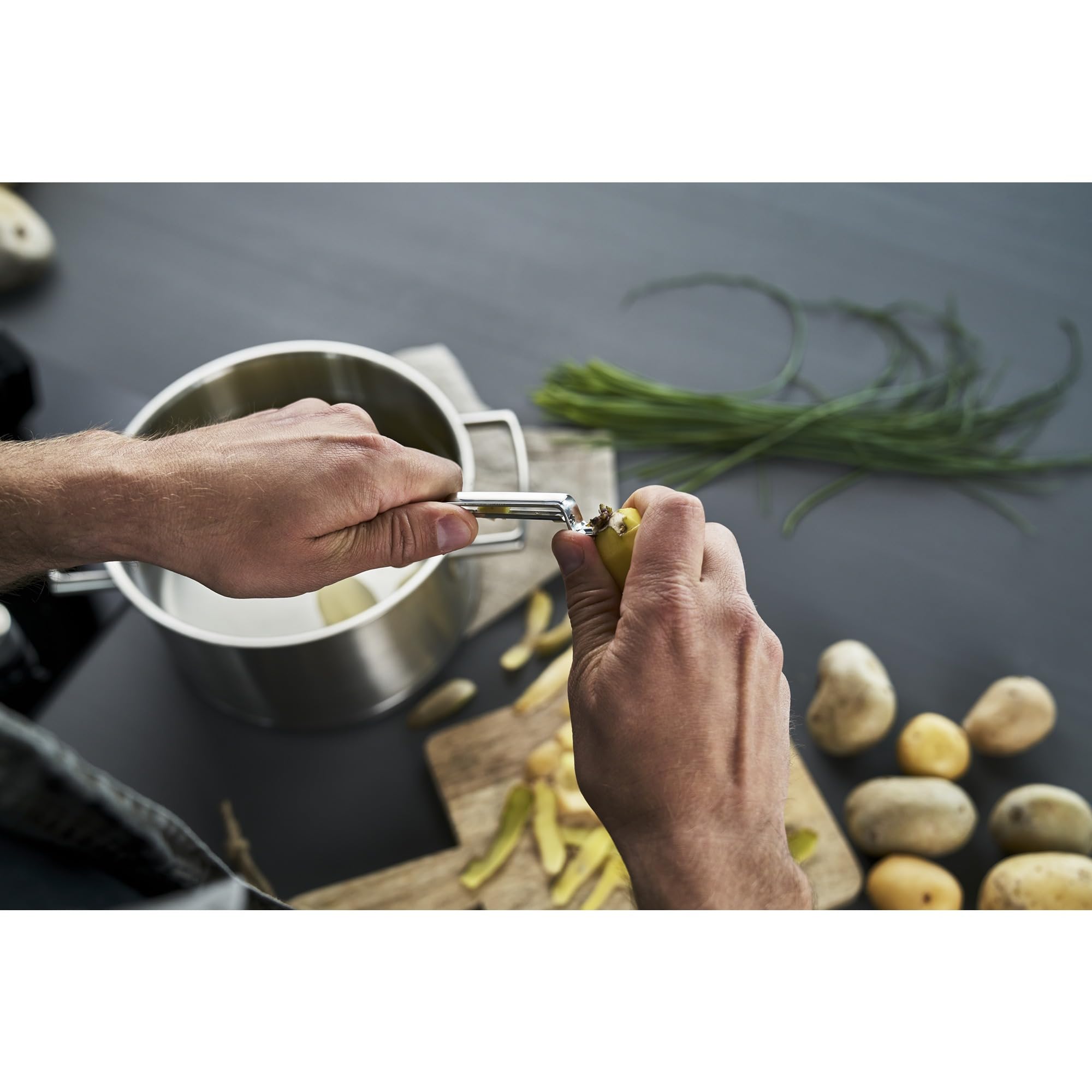 ZWILLING Pro Swivel Peeler