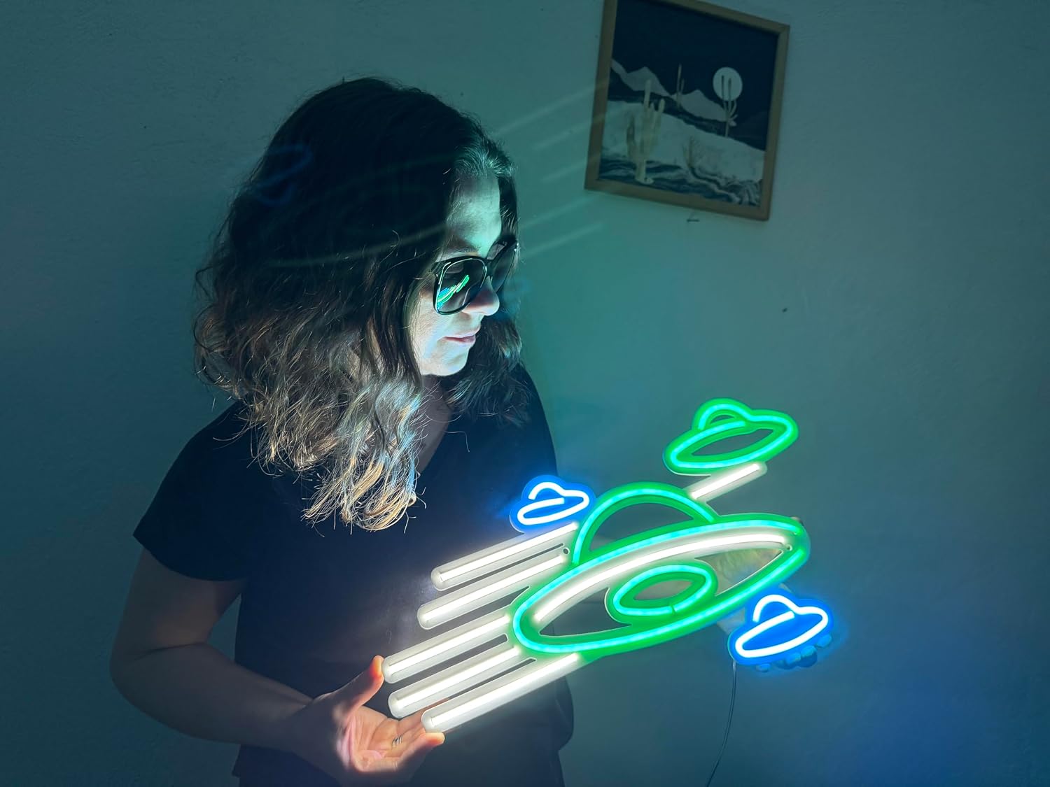 UFO Wall Sign, Neon Metal Wall Art, Neon UFO Sign, Kids Room Wall Decor, Led Wall Sign, LED Light Decor, Home Office Living Room Wall Decor (Without Remote Control)