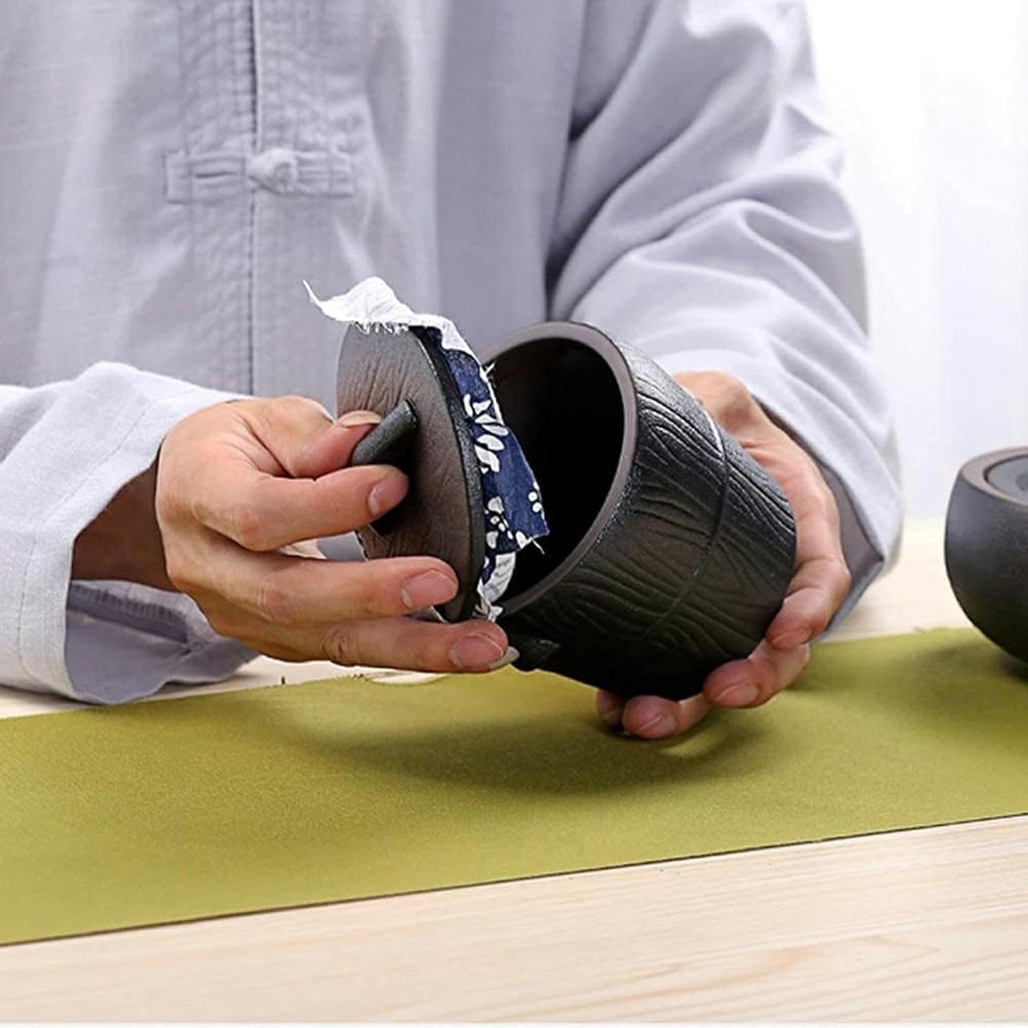 Dog Commemorative Urban Cremation Polls Commemorative Polls for Human Ashes Brotherhood for Pets Pets for Ashes EIllis F00517 (Color: B)