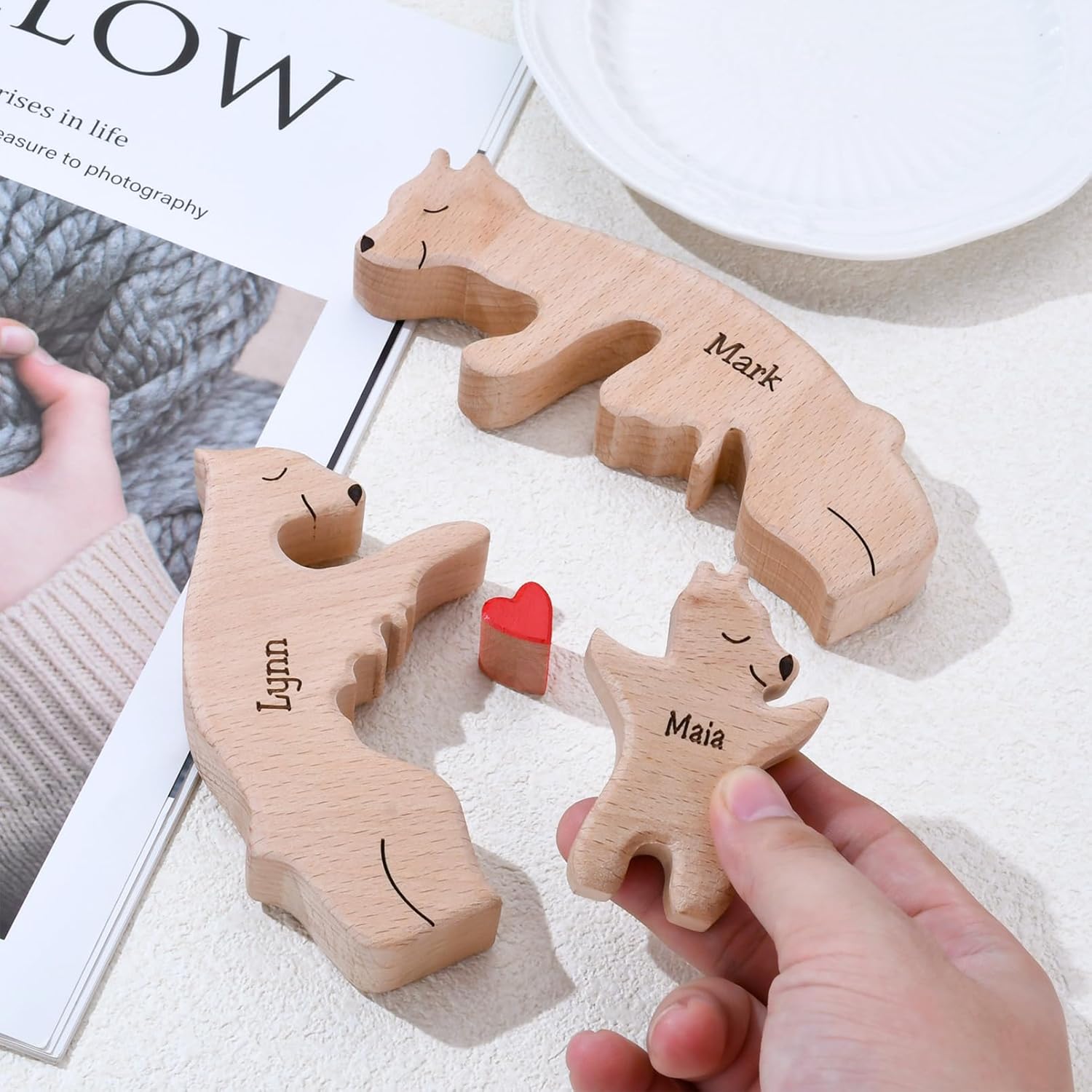 Personalized Family Wooden Puzzle with 2-8 Names Customizable Wooden Family Name Puzzles Home Desktop Decoration Idea Gifts for Dad Mom (Polar Bear)